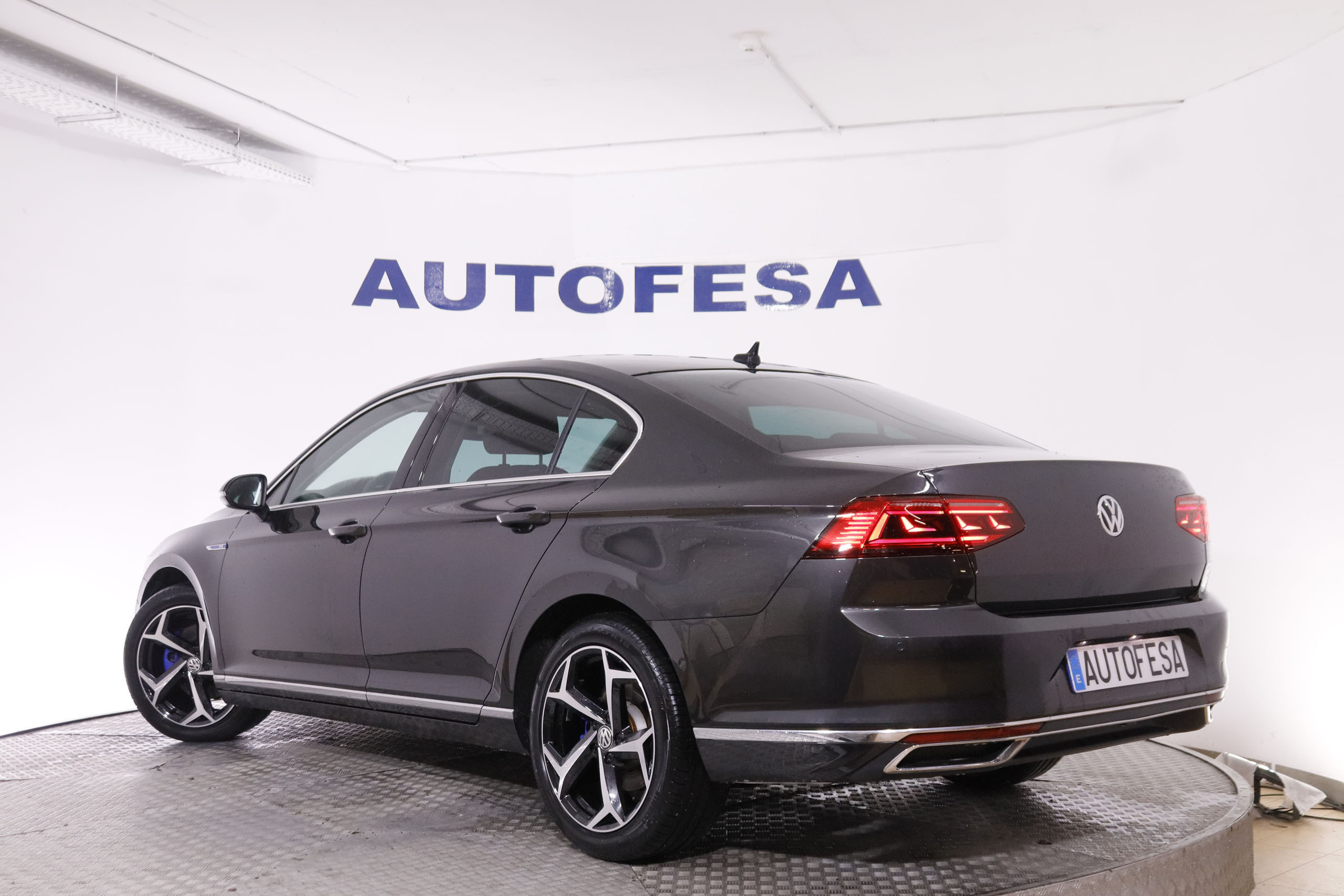 Volkswagen Passat 1.4 PHEV TSI GTE DSG EXECUTIVE AUTO 218CV 4P # NAVY, PARKTRONIC foto 5