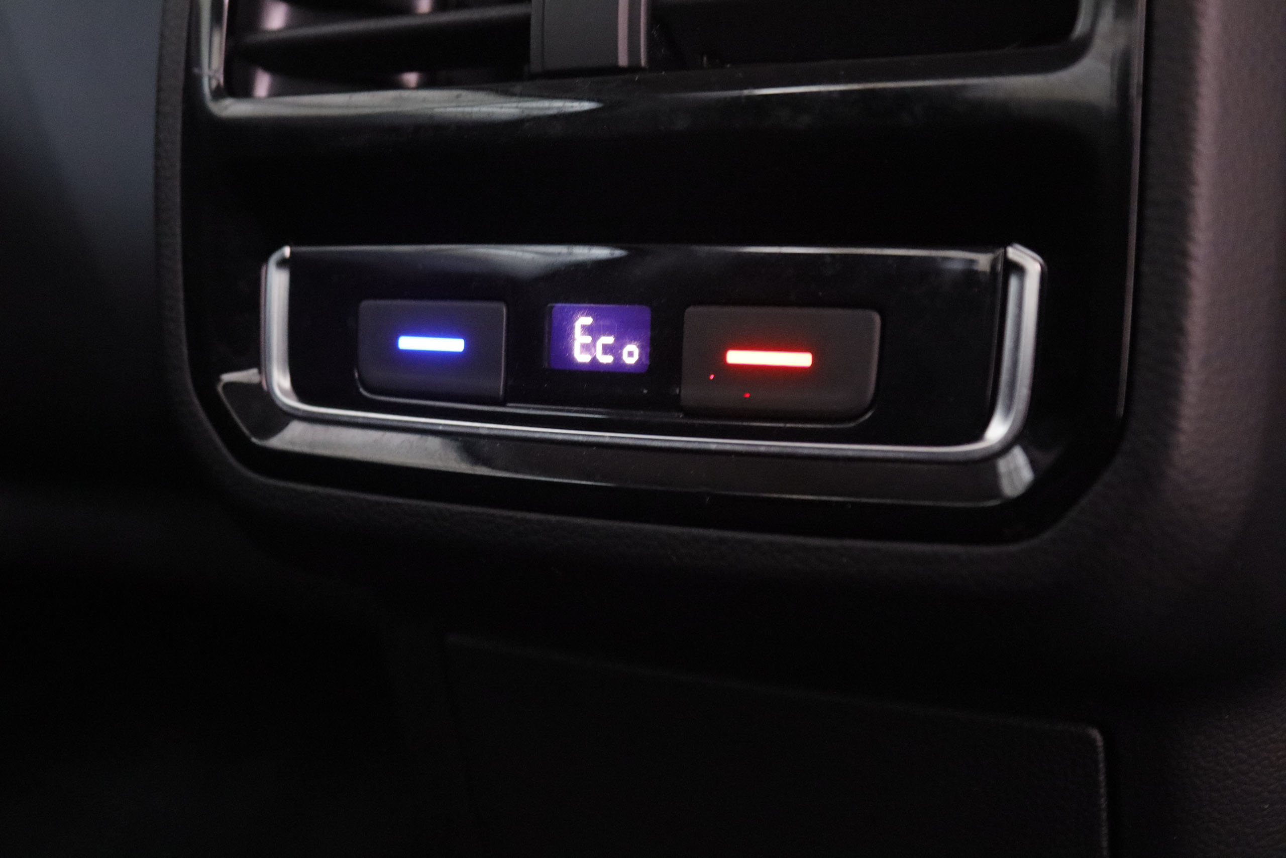 Volkswagen Passat 1.4 PHEV TSI GTE DSG EXECUTIVE AUTO 218CV 4P # NAVY, PARKTRONIC foto 24