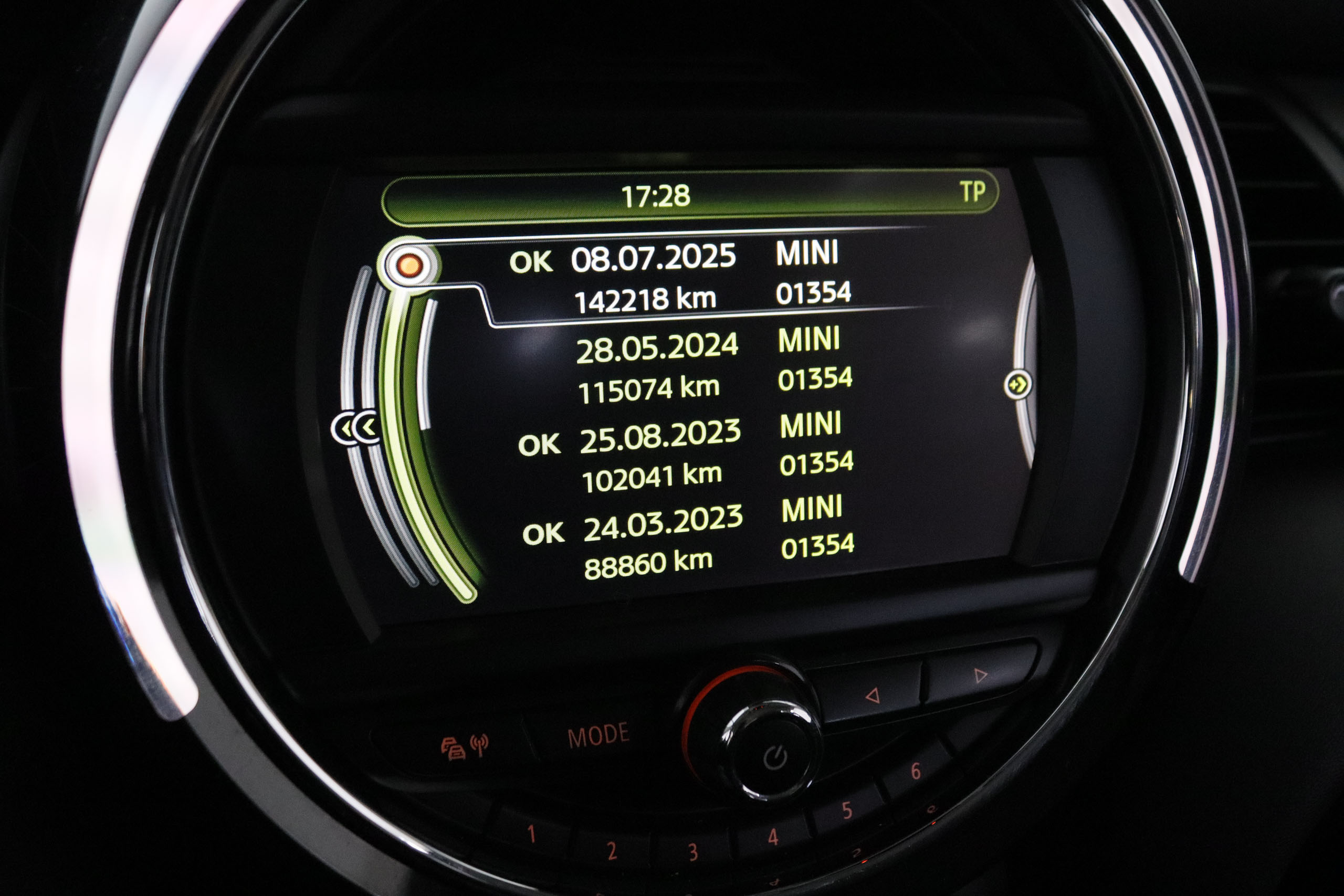 Mini Cooper D 1.5 D 116CV 5P # PARKTRONIC foto 25