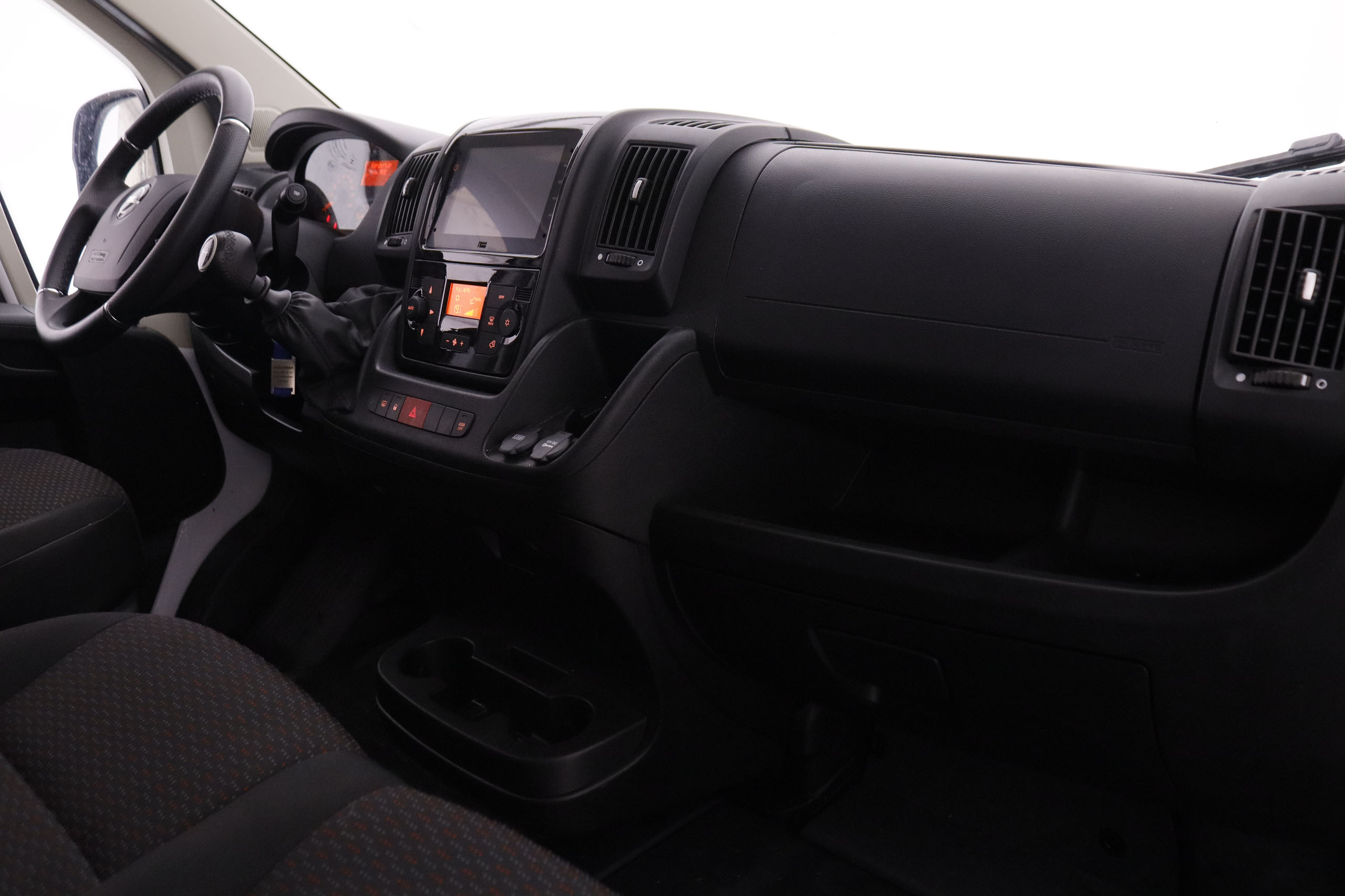 Opel Movano 2.2 HDI L1H1 FURGO 140CV 3P VENTA SOLO PROFESIONALES # IVA DEDUCIBLE, PARKTRONIC foto 15