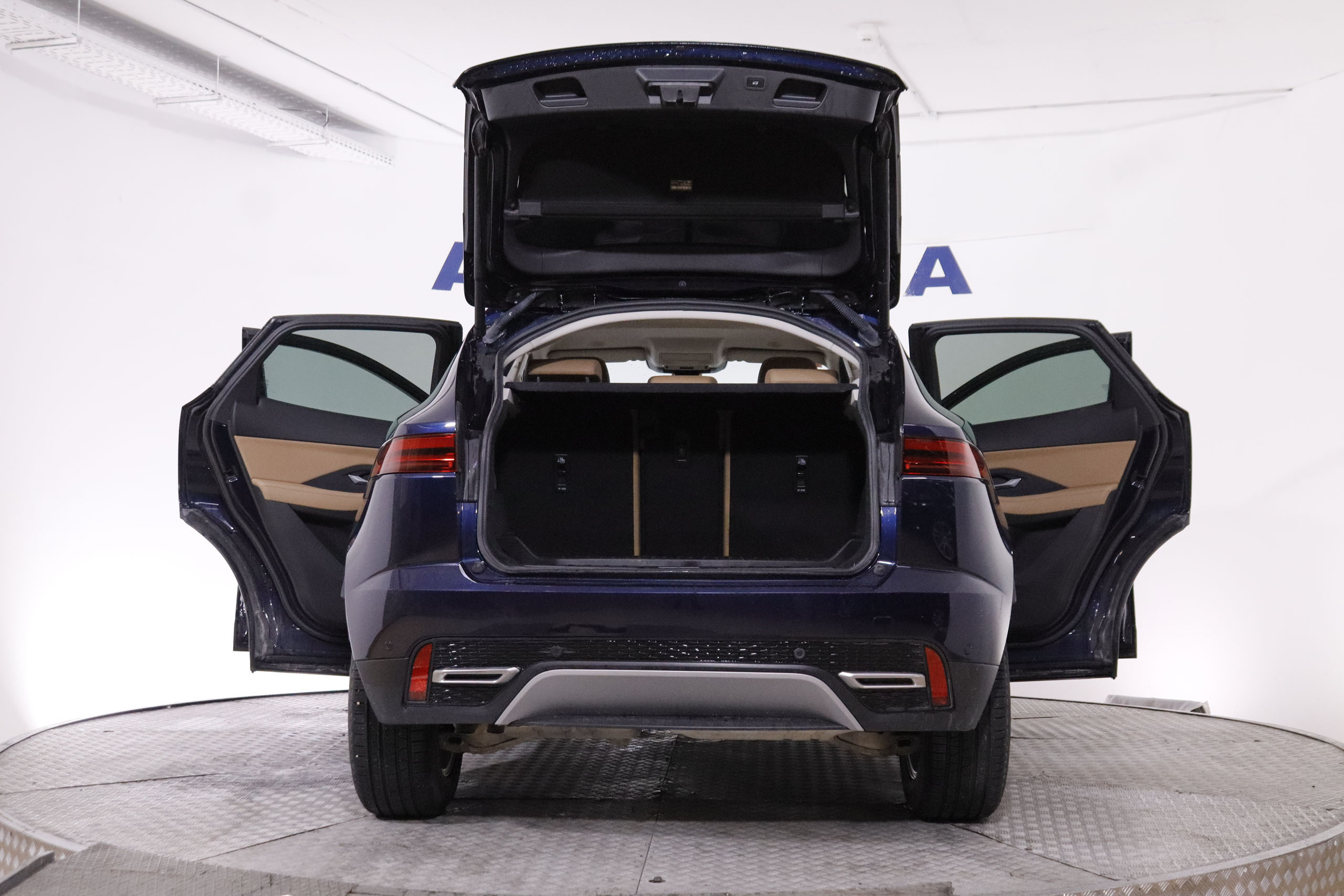 Jaguar E-pace 2.0D MHEV S AUTO 4WD 163CV 5P # IVA DEDUCIBLE, CUERO, NAVY foto 10