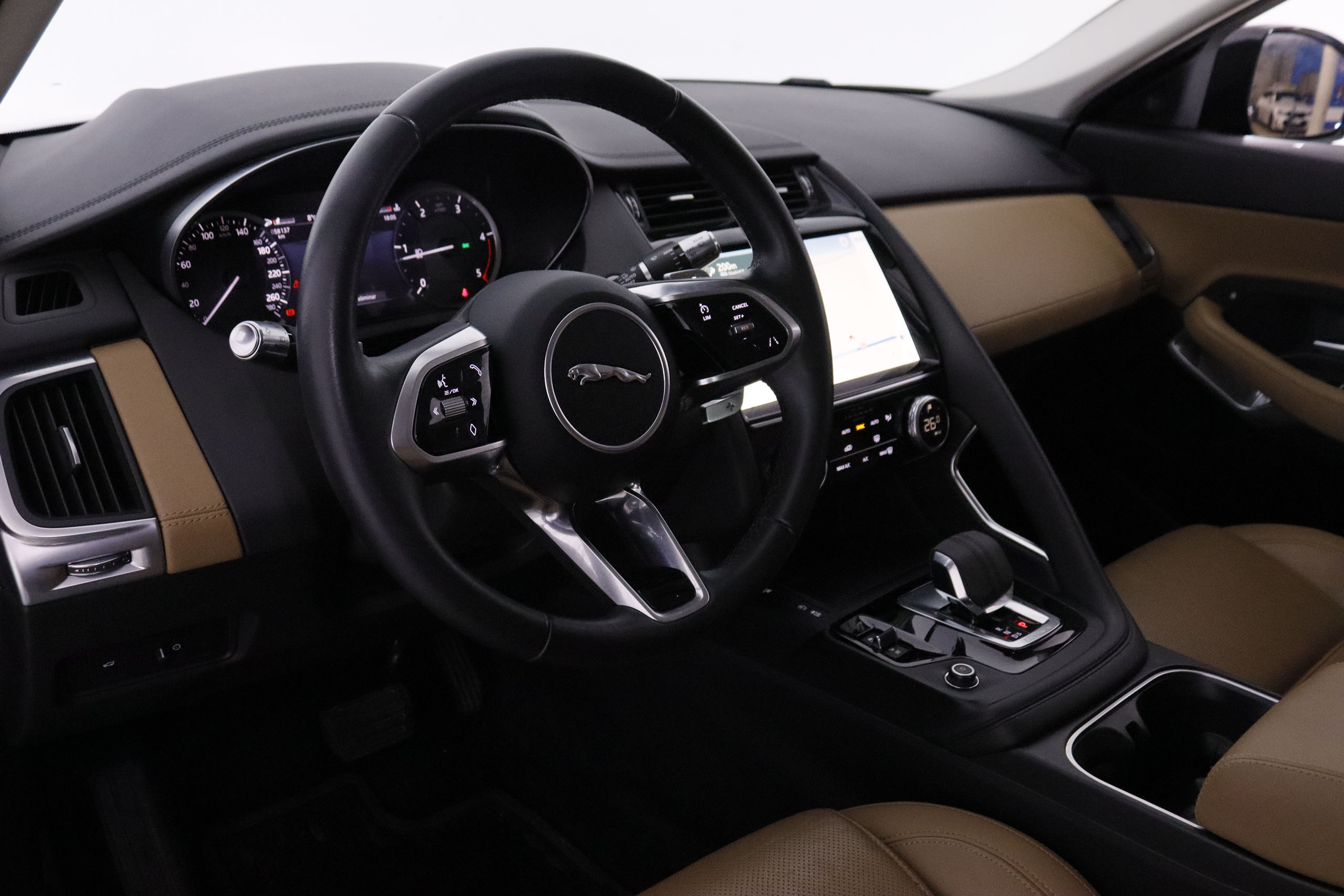 Jaguar E-pace 2.0D MHEV S AUTO 4WD 163CV 5P # IVA DEDUCIBLE, CUERO, NAVY foto 14