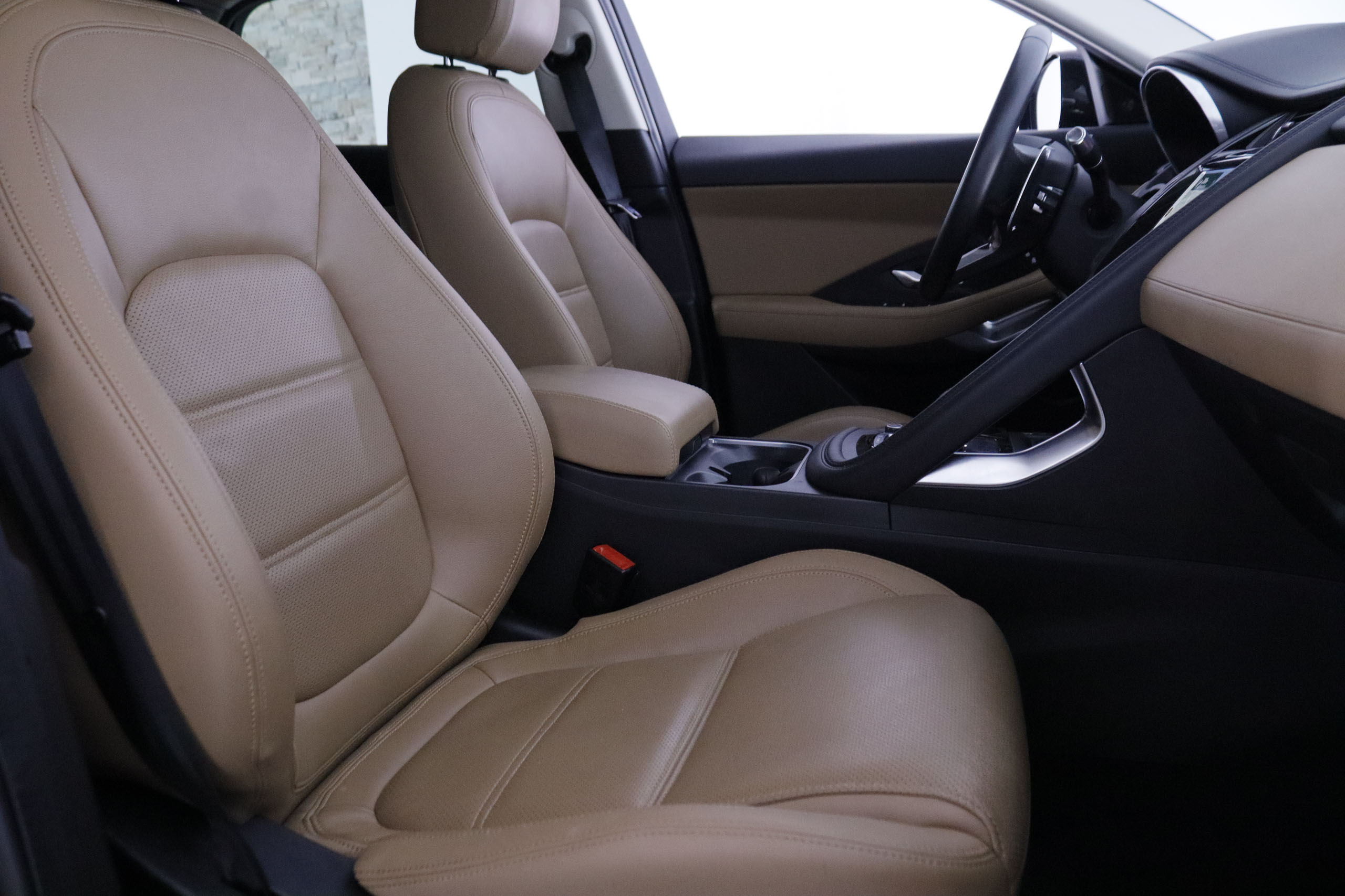 Jaguar E-pace 2.0D MHEV S AUTO 4WD 163CV 5P # IVA DEDUCIBLE, CUERO, NAVY foto 27