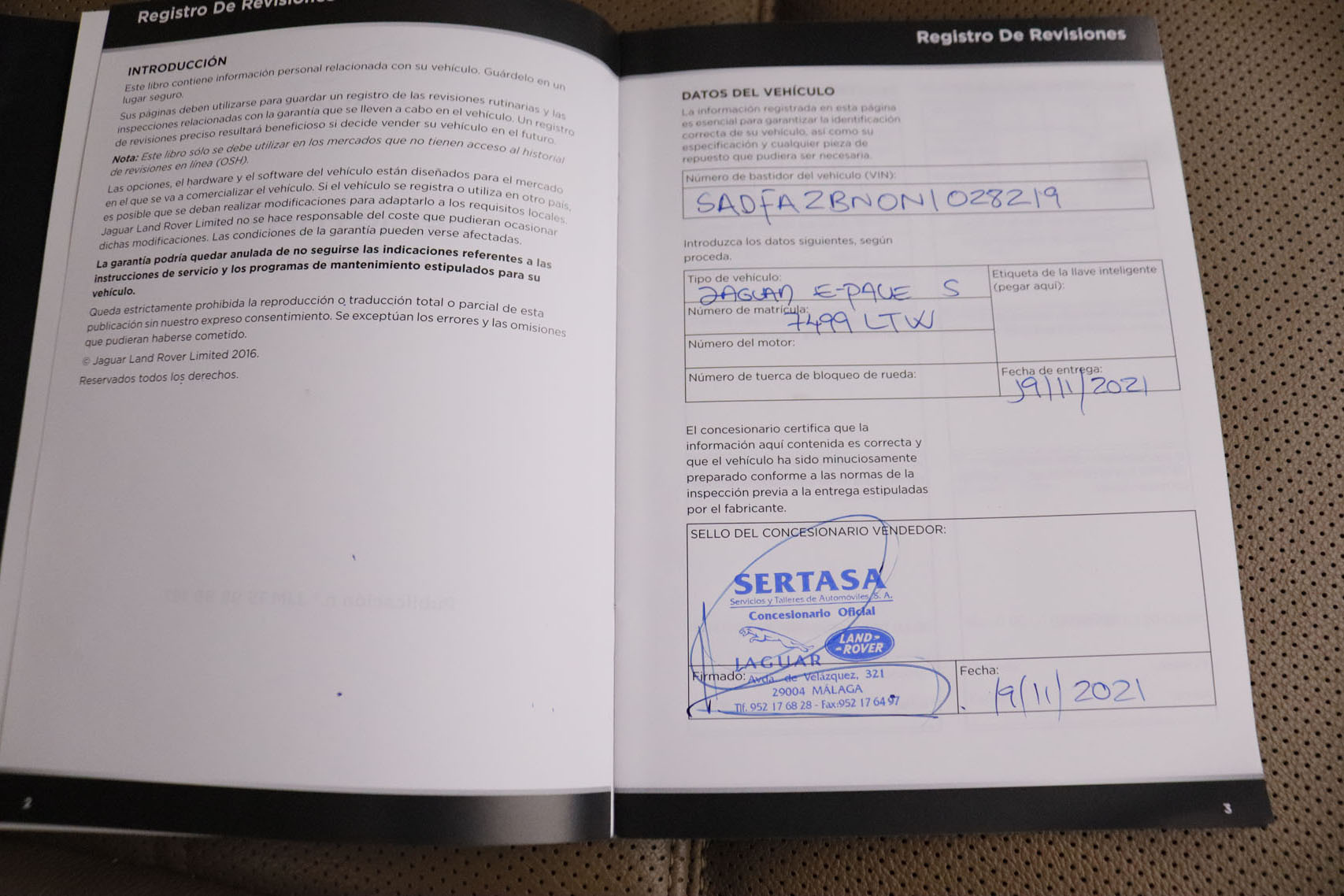 Jaguar E-pace 2.0D MHEV S AUTO 4WD 163CV 5P # IVA DEDUCIBLE, CUERO, NAVY foto 31