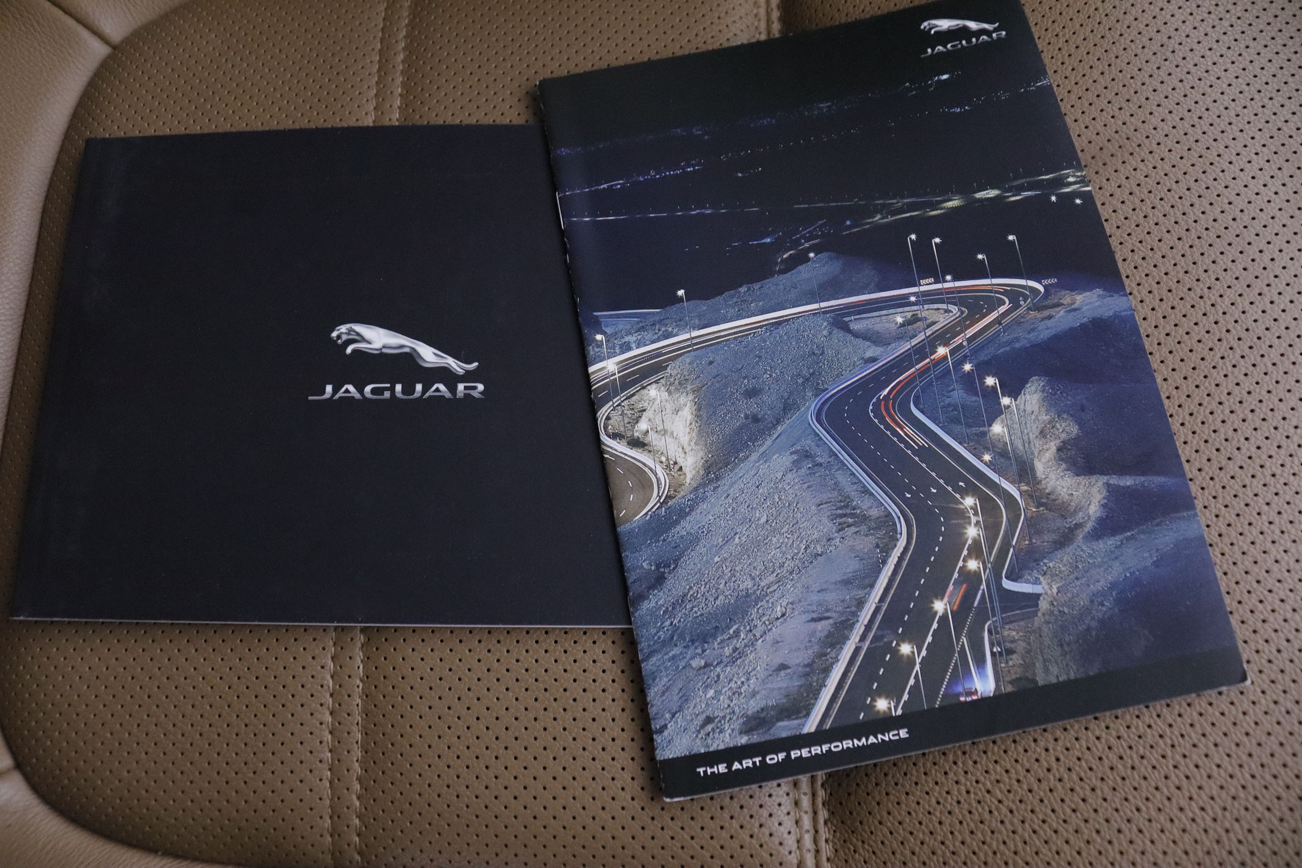 Jaguar E-pace 2.0D MHEV S AUTO 4WD 163CV 5P # IVA DEDUCIBLE, CUERO, NAVY foto 30