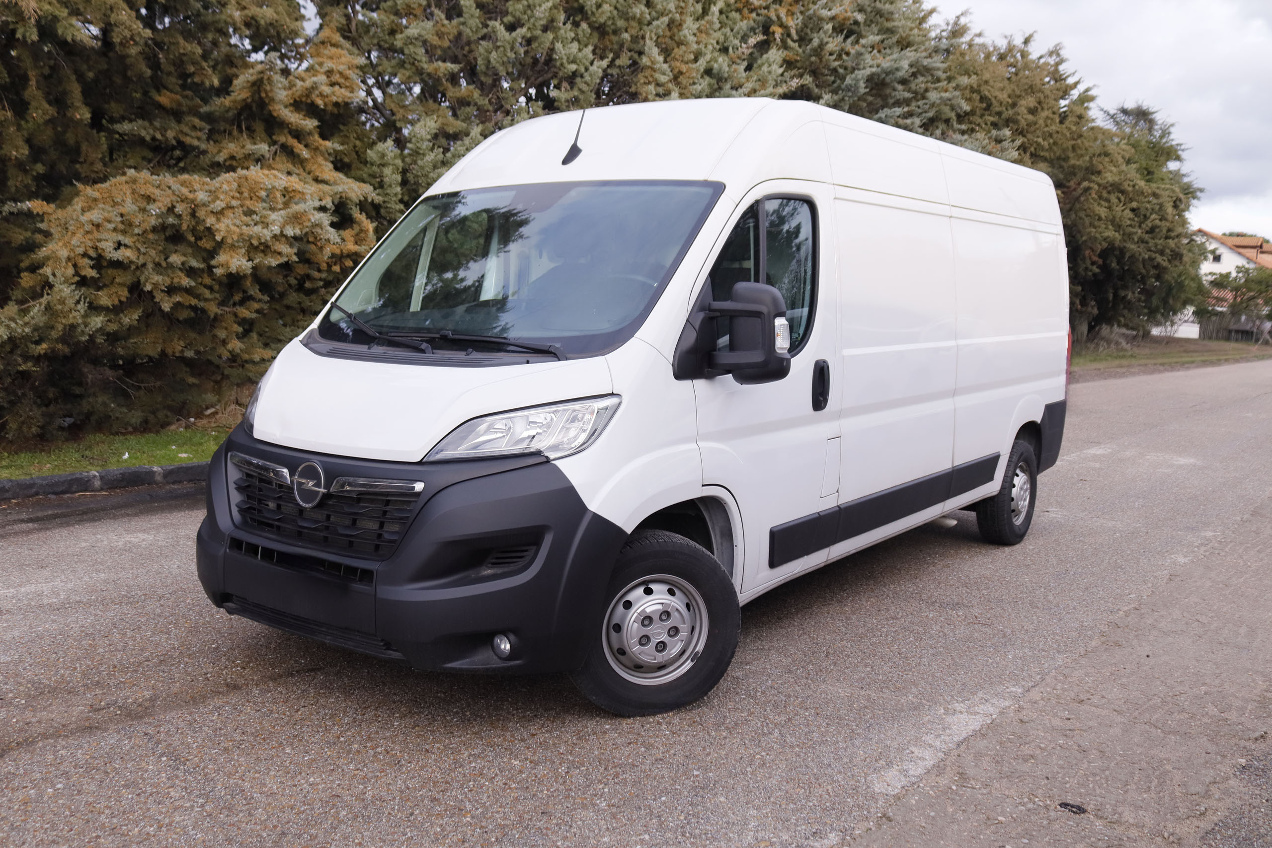 Opel Movano 2.2 HDI L3H2 140CV 3P VENTA SOLO PROFESIONALES # IVA DEDUCIBLE, PARKTRONIC foto 1