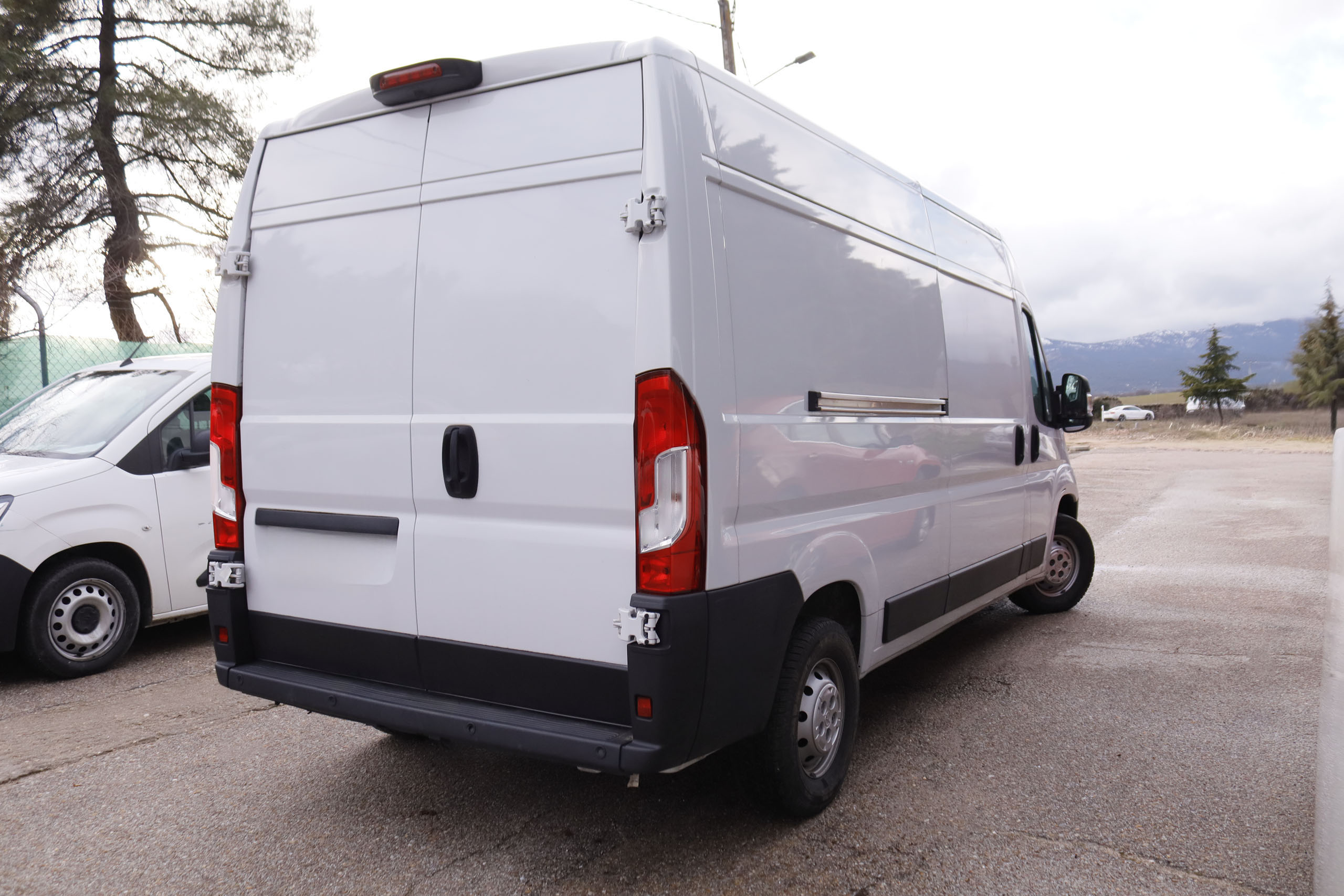 Opel Movano 2.2 HDI L3H2 140CV 3P VENTA SOLO PROFESIONALES # IVA DEDUCIBLE, PARKTRONIC foto 7