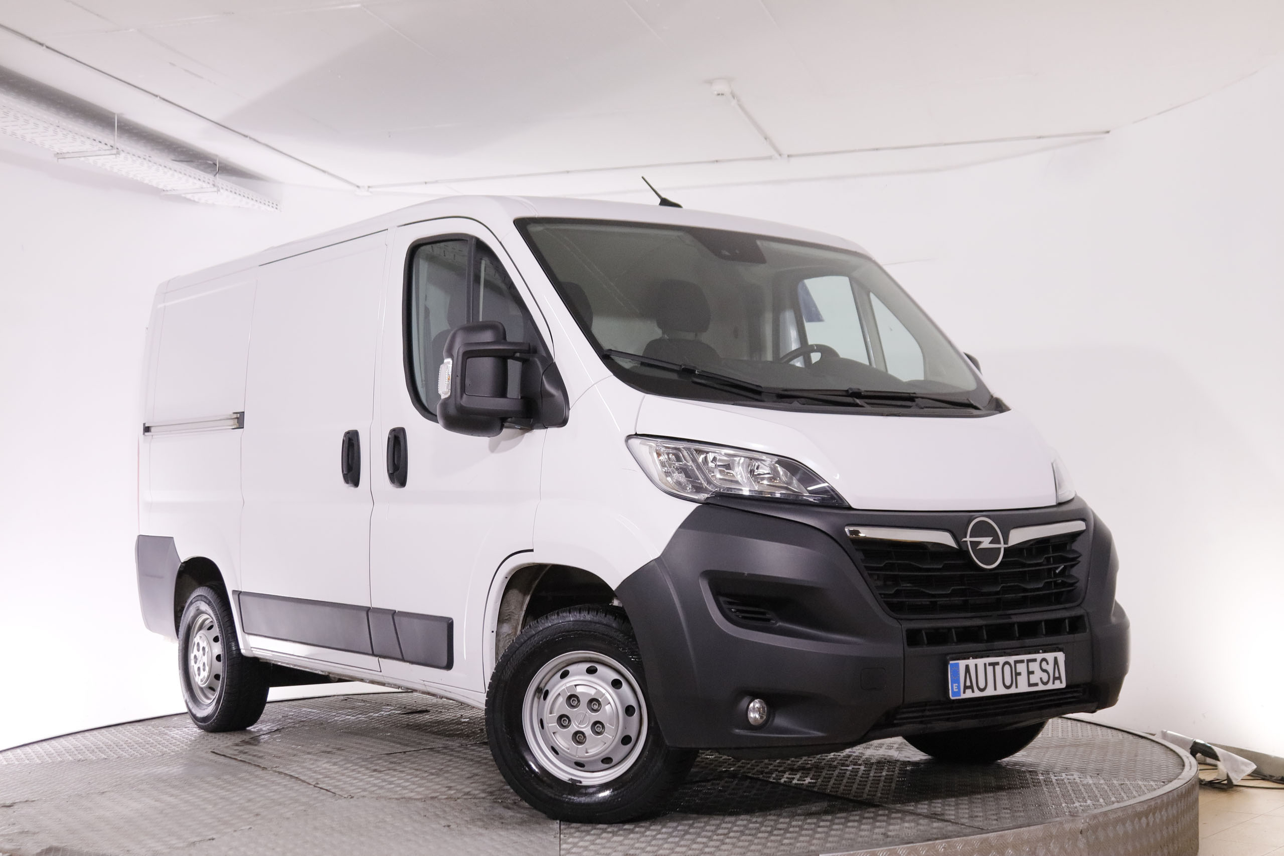 Opel MOVANO FURGO 2.2 BLUEHDI L1H1 140CV 3P VENTA SOLO PROFESIONALES # GARANTIA FAB 04/2026,IVA DEDUCIBLE, NAVY,PARKTRONIC FURGO 2.2 BLUEHDI L1H1 140CV 3P VENTA SOLO PROFESIONALES # GARANTIA FAB 04/2027,IVA DEDUCIBLE, NAVY,PARKTRONIC foto 3