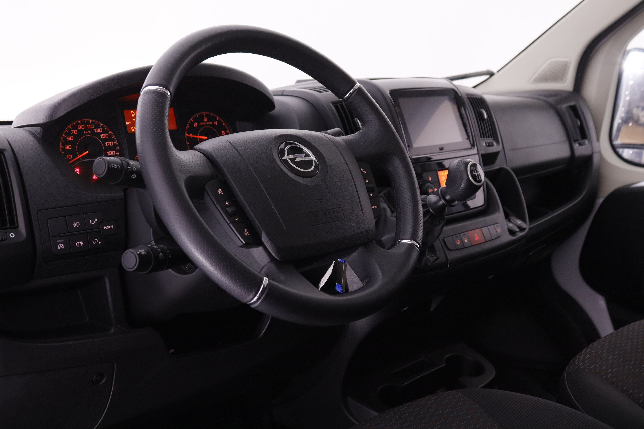 Opel MOVANO FURGO 2.2 BLUEHDI L1H1 140CV 3P VENTA SOLO PROFESIONALES # GARANTIA FAB 04/2026,IVA DEDUCIBLE, NAVY,PARKTRONIC FURGO 2.2 BLUEHDI L1H1 140CV 3P VENTA SOLO PROFESIONALES # GARANTIA FAB 04/2027,IVA DEDUCIBLE, NAVY,PARKTRONIC foto 14