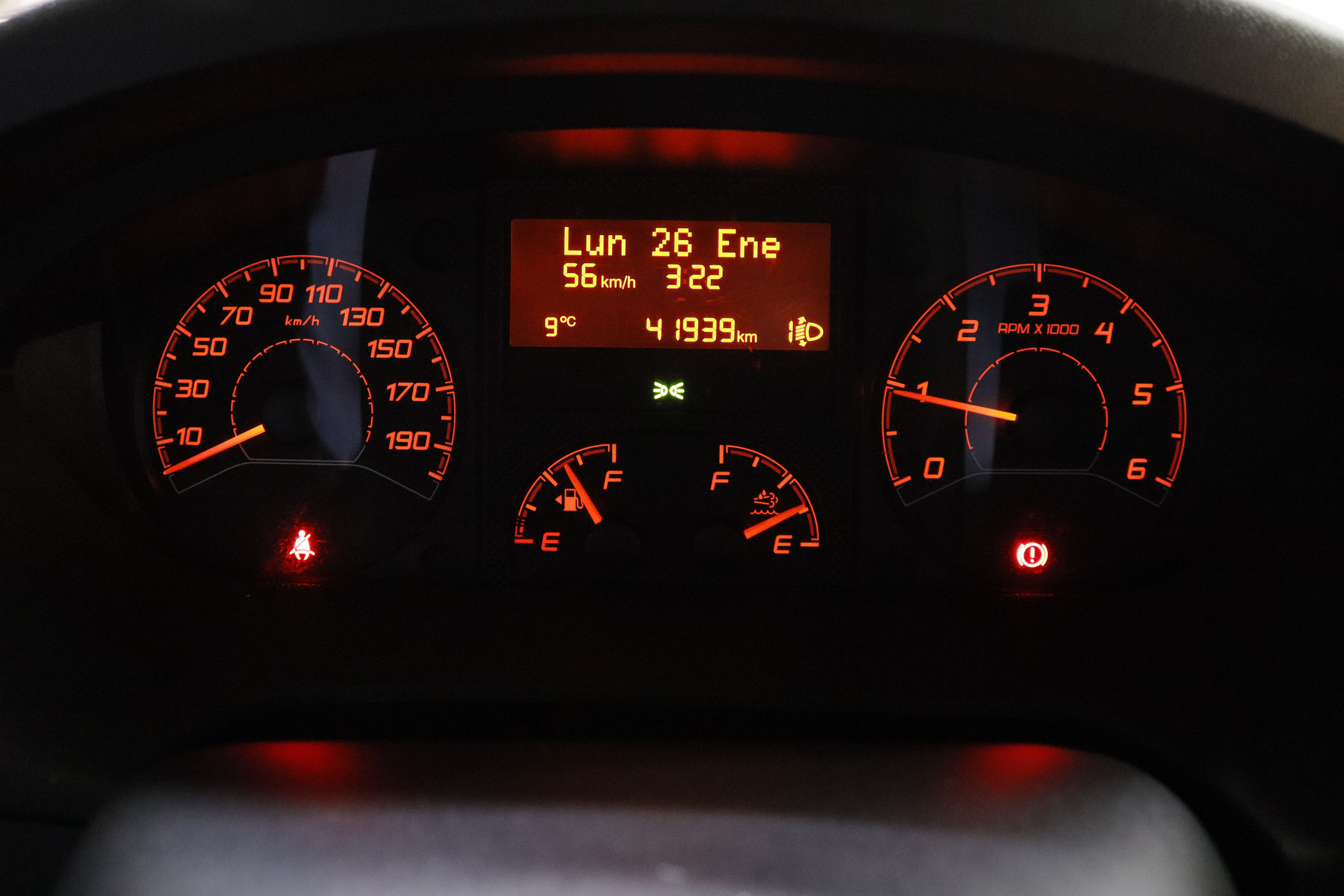 Opel MOVANO FURGO 2.2 BLUEHDI L1H1 140CV 3P VENTA SOLO PROFESIONALES # GARANTIA FAB 04/2026,IVA DEDUCIBLE, NAVY,PARKTRONIC FURGO 2.2 BLUEHDI L1H1 140CV 3P VENTA SOLO PROFESIONALES # GARANTIA FAB 04/2027,IVA DEDUCIBLE, NAVY,PARKTRONIC foto 17