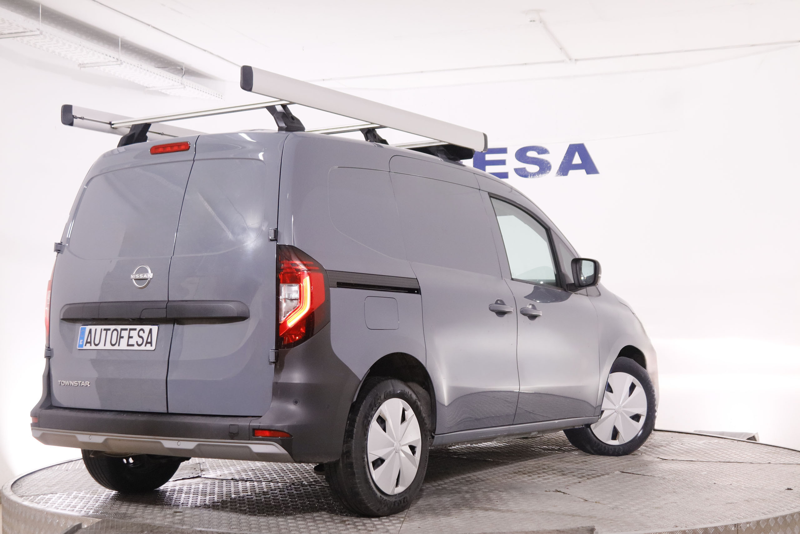 Nissan TOWNSTAR 1.3 TCE L1 TEKNA 130CV 4P # IVA DEDUCIBLE, CUERO, NAVY, PARKTRONIC foto 7