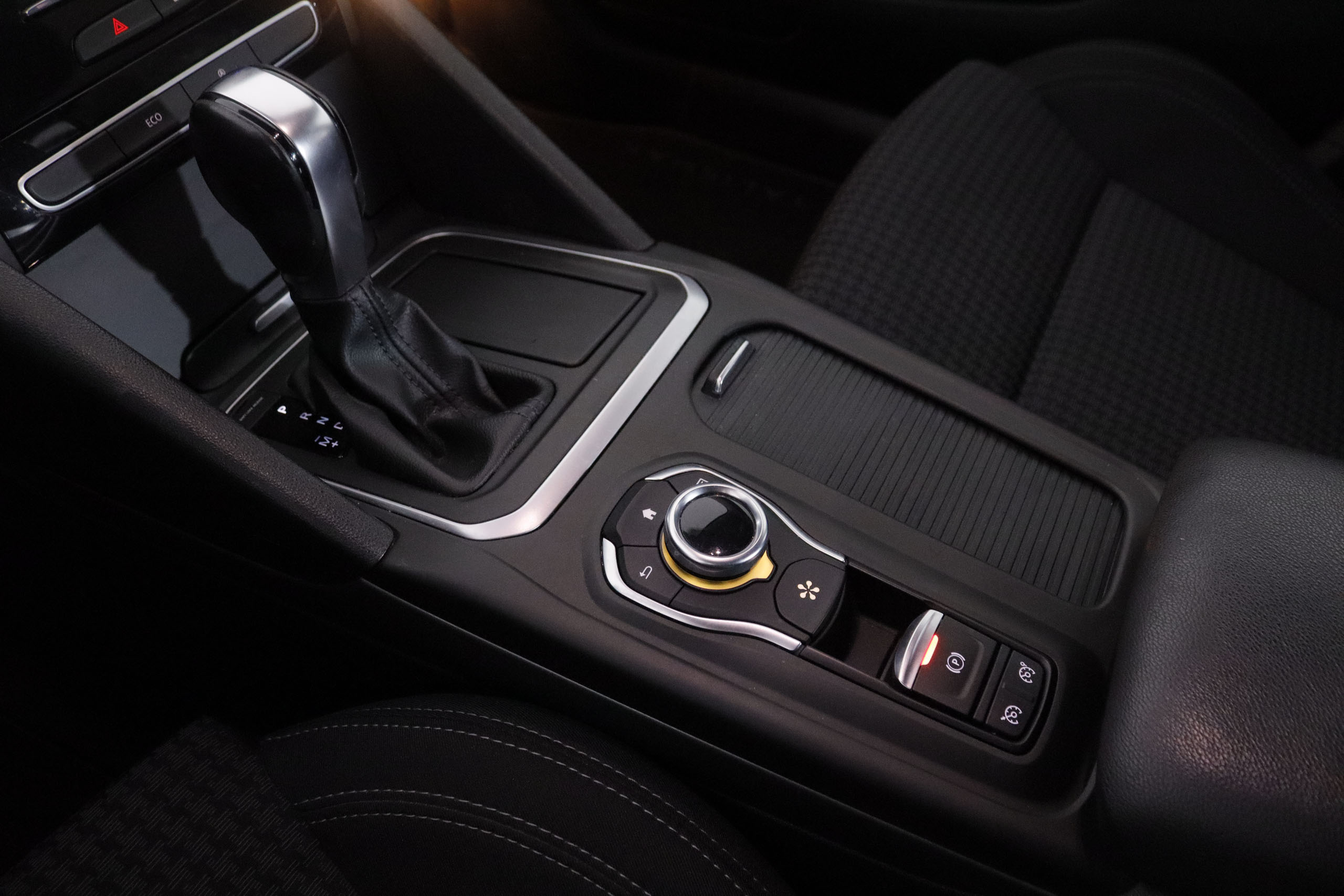 Renault Talisman 2.0 DCI BLUE LIMITED BUSINESS AUTO 160CV 4P # IVA DEDUCIBLE, NAVY, PARKTRONIC foto 22