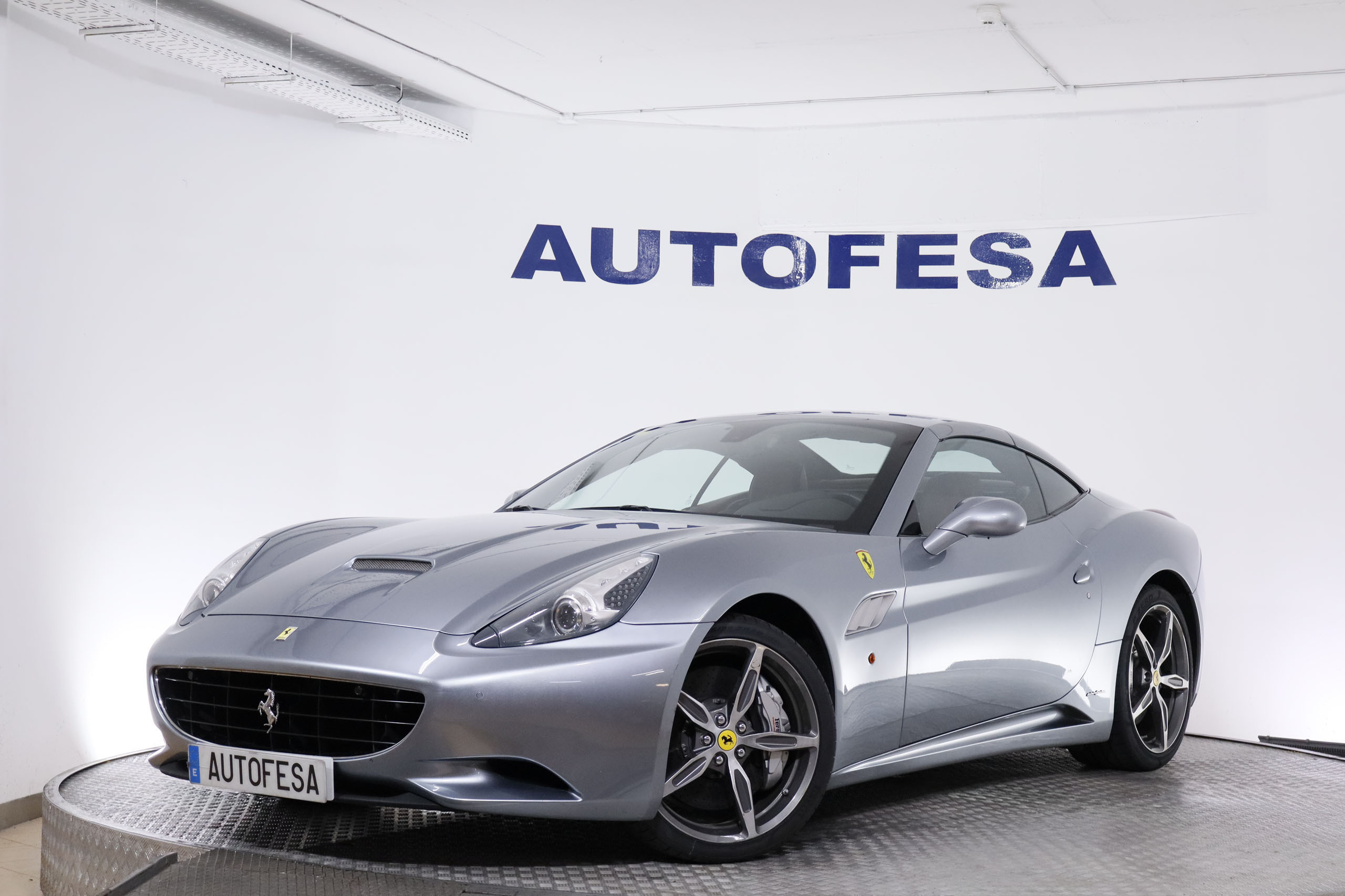Ferrari CALIFORNIA 4.3 V8 AUTO 490CV 2P # NAVY,CUERO,BIXENON foto 2
