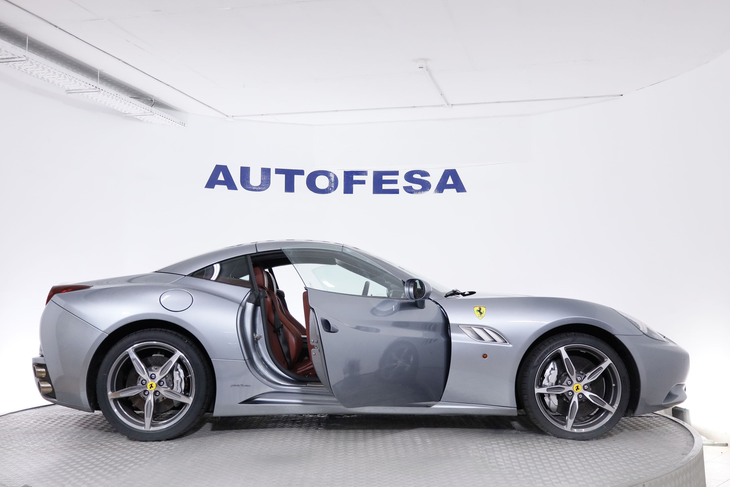 Ferrari CALIFORNIA 4.3 V8 AUTO 490CV 2P # NAVY,CUERO,BIXENON foto 15