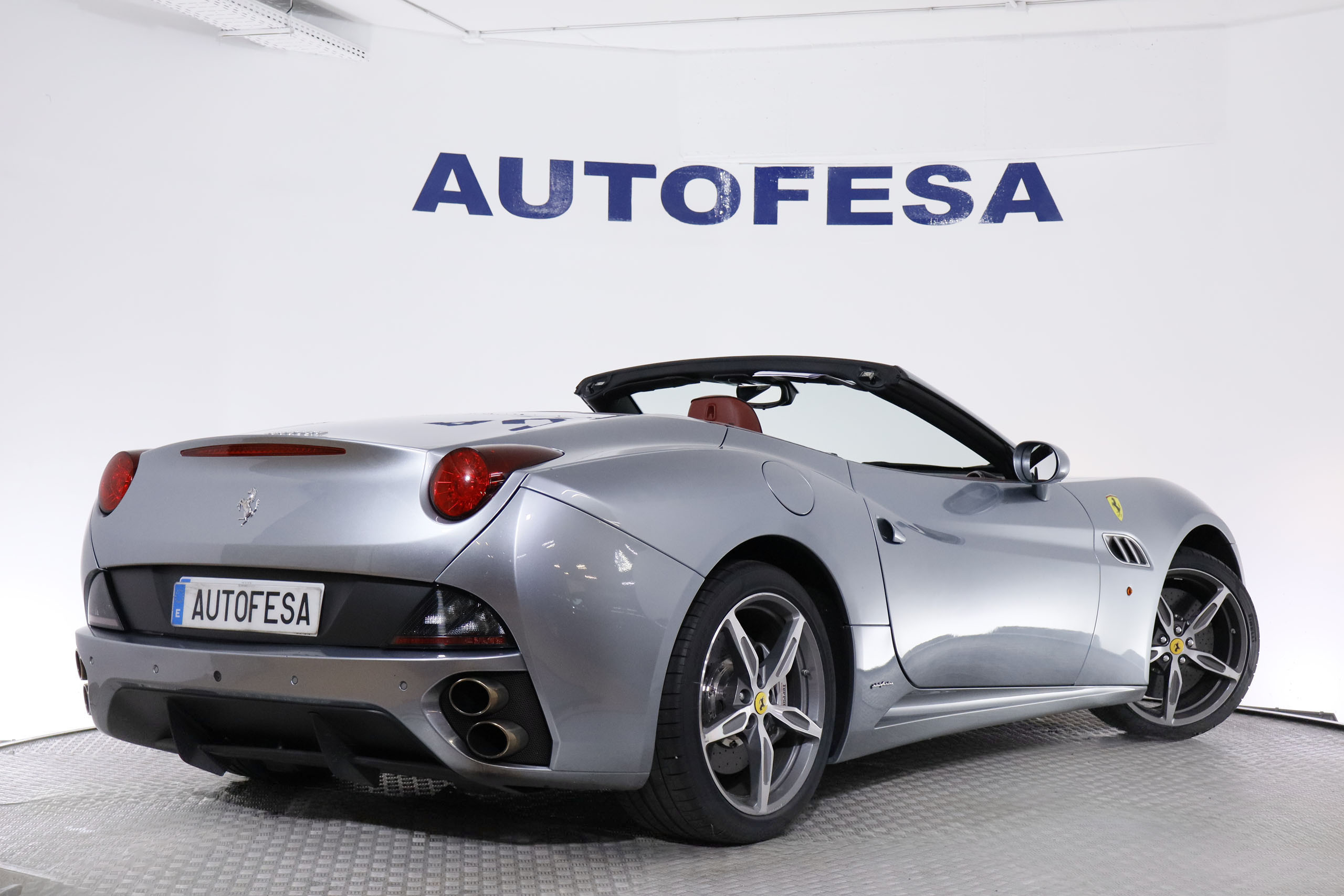 Ferrari CALIFORNIA 4.3 V8 AUTO 490CV 2P # NAVY,CUERO,BIXENON foto 10