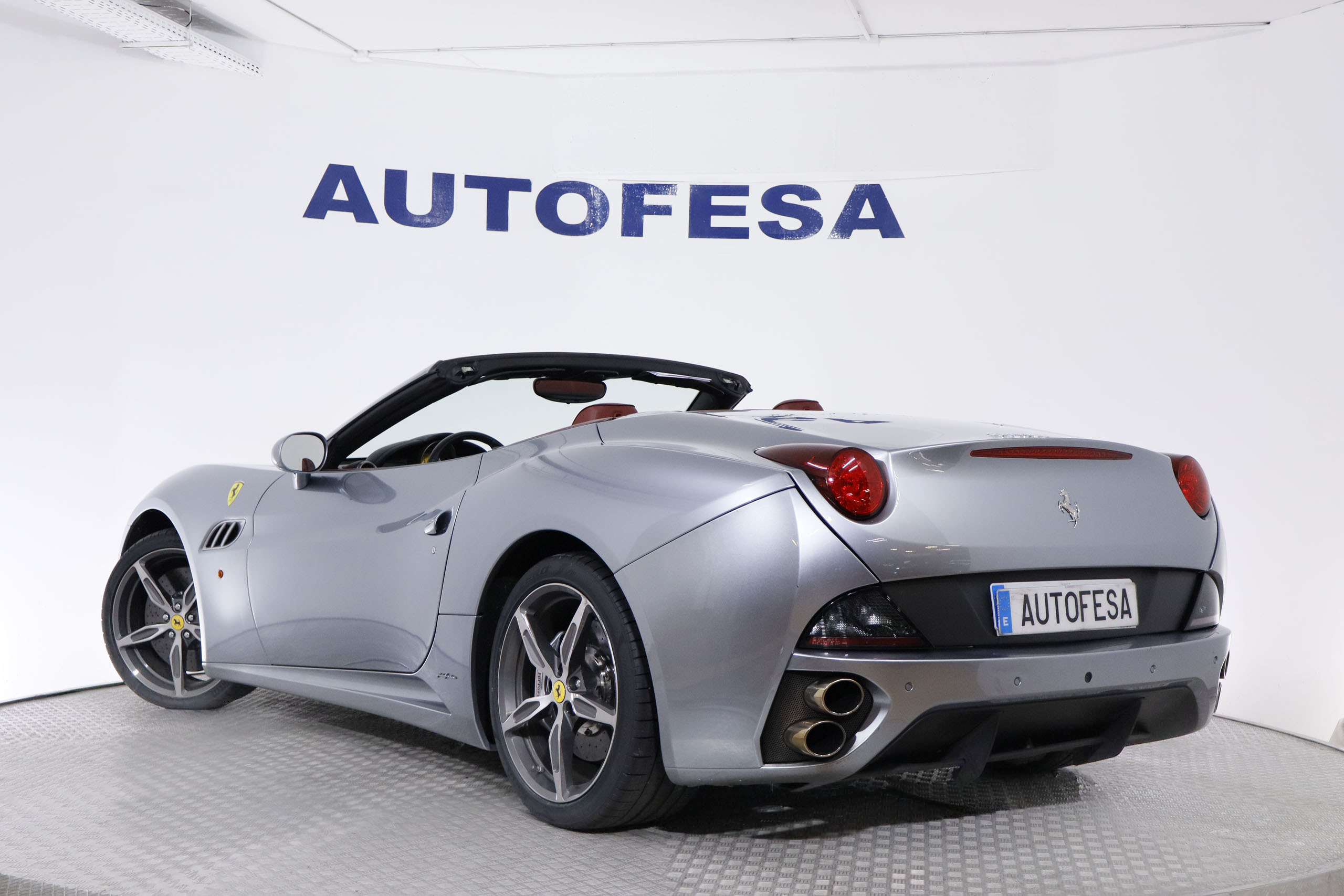 Ferrari CALIFORNIA 4.3 V8 AUTO 490CV 2P # NAVY,CUERO,BIXENON foto 14
