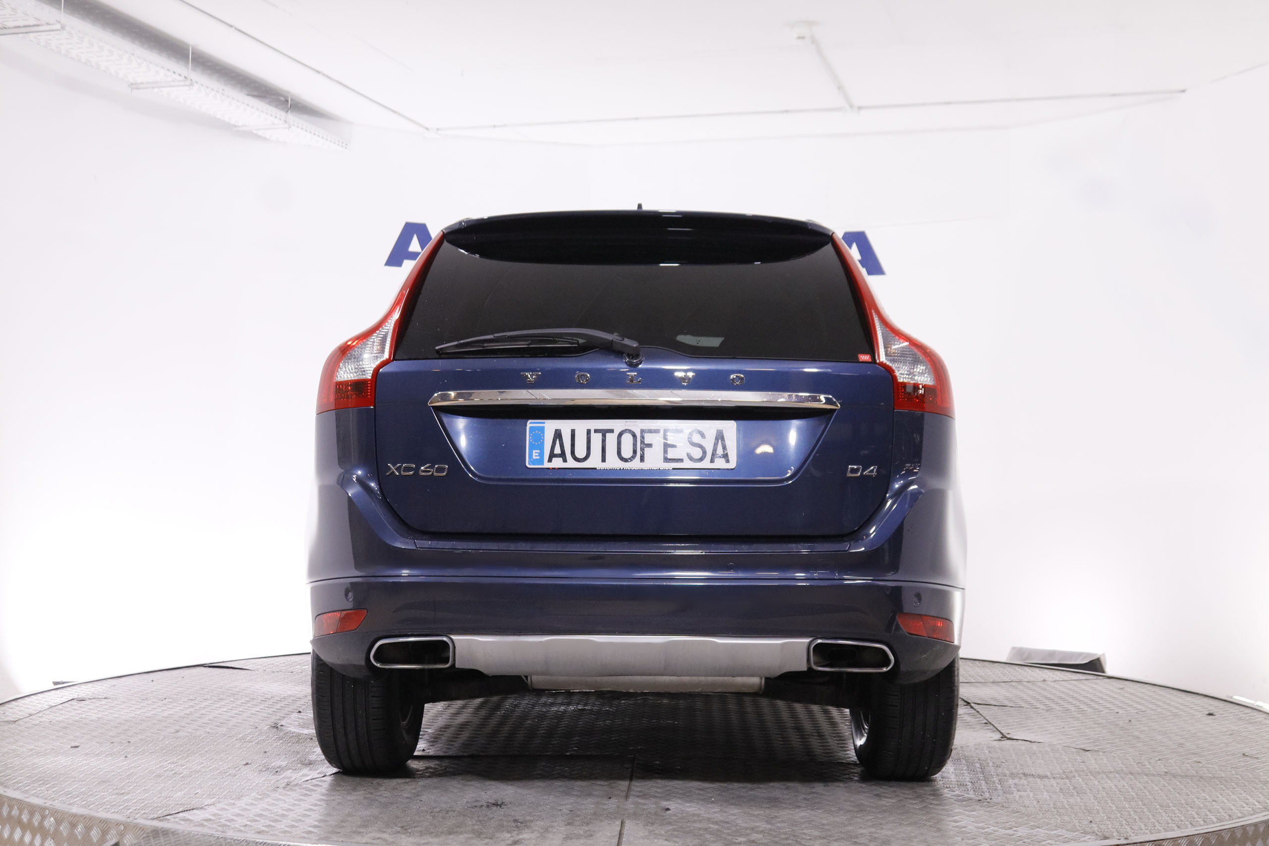 Volvo Xc 60 2.0 D4 MOMENTUM AUTO 4X2 184CV 5P # PARKTRONIC foto 2