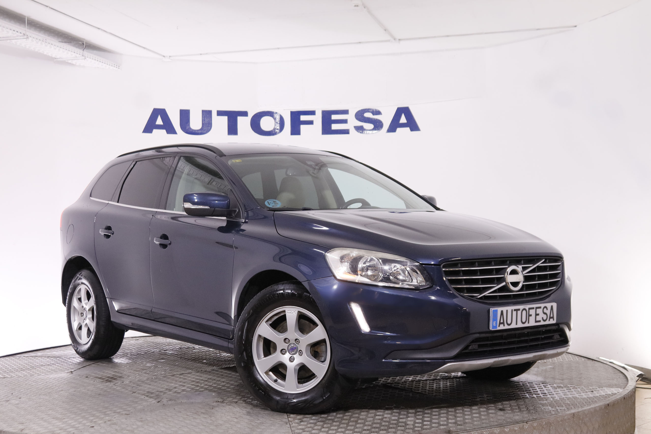 Volvo Xc 60 2.0 D4 MOMENTUM AUTO 4X2 184CV 5P # PARKTRONIC foto 11
