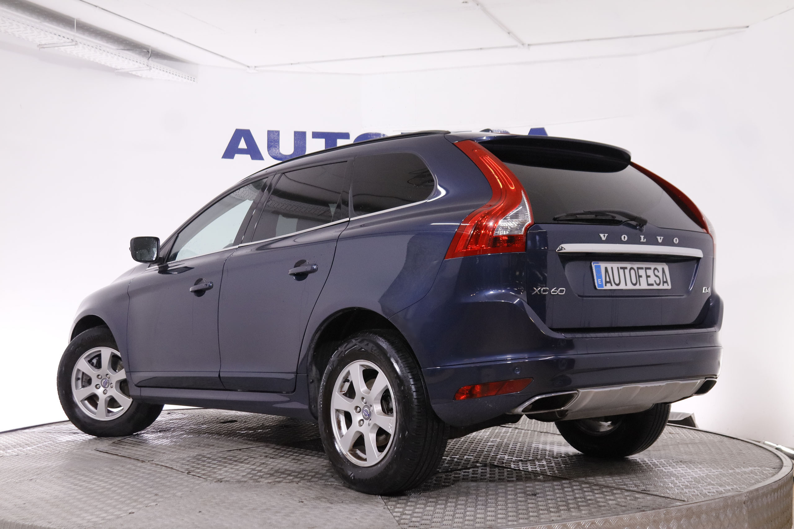 Volvo Xc 60 2.0 D4 MOMENTUM AUTO 4X2 184CV 5P # PARKTRONIC foto 13