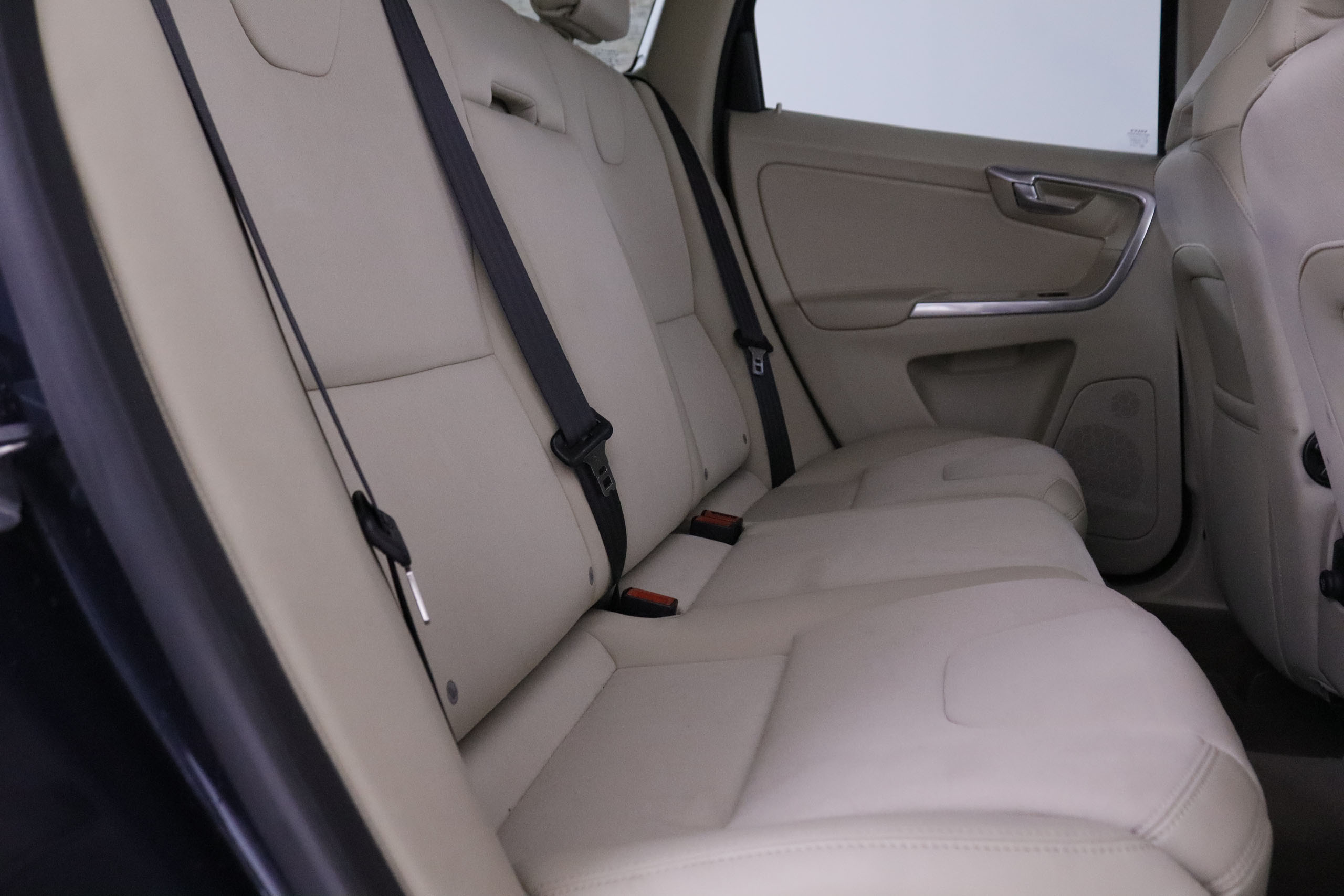 Volvo Xc 60 2.0 D4 MOMENTUM AUTO 4X2 184CV 5P # PARKTRONIC foto 18