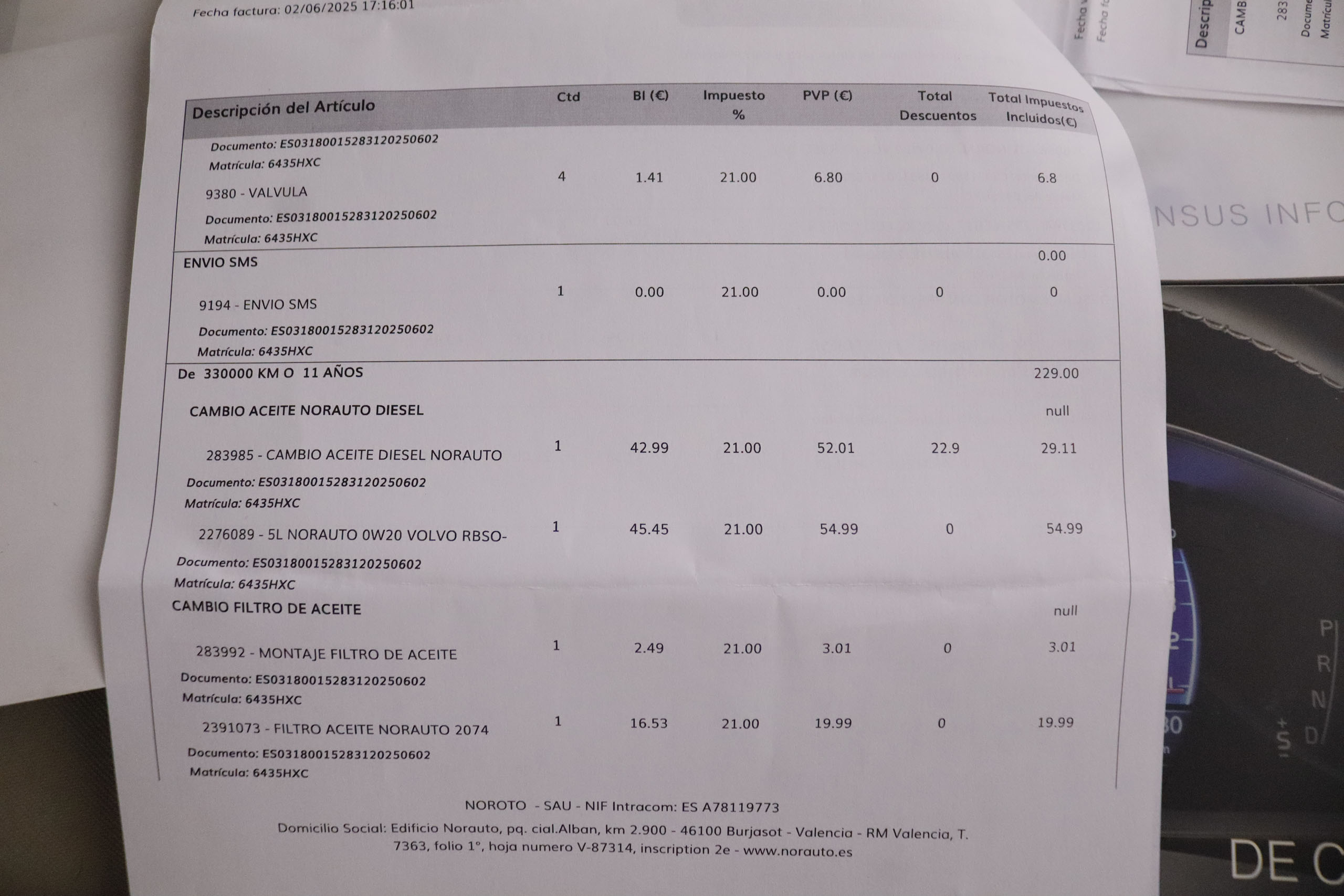 Volvo Xc 60 2.0 D4 MOMENTUM AUTO 4X2 184CV 5P # PARKTRONIC foto 32