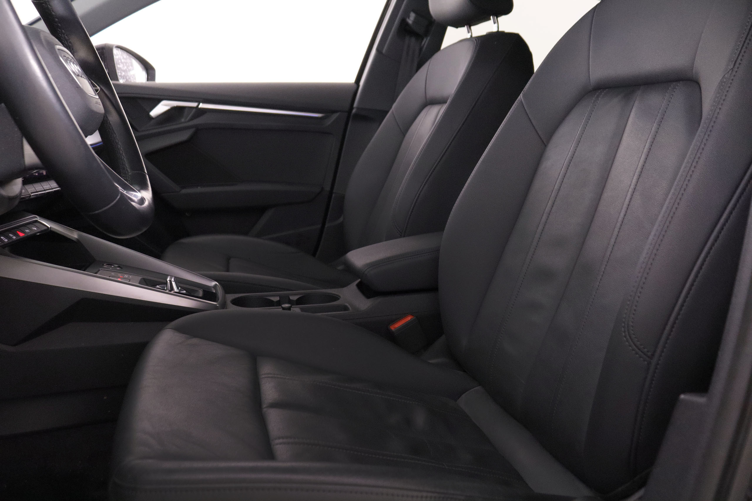 Audi A3 SPORTBACK 35 TFSI MHEV AUTO LUXE 150CV 5P # NAVY,CUERO,FAROS LED, SPORTBACK 35 TFSI MHEV AUTO LUXE 150CV 5P # NAVY,CUERO,FAROS LED, foto 34