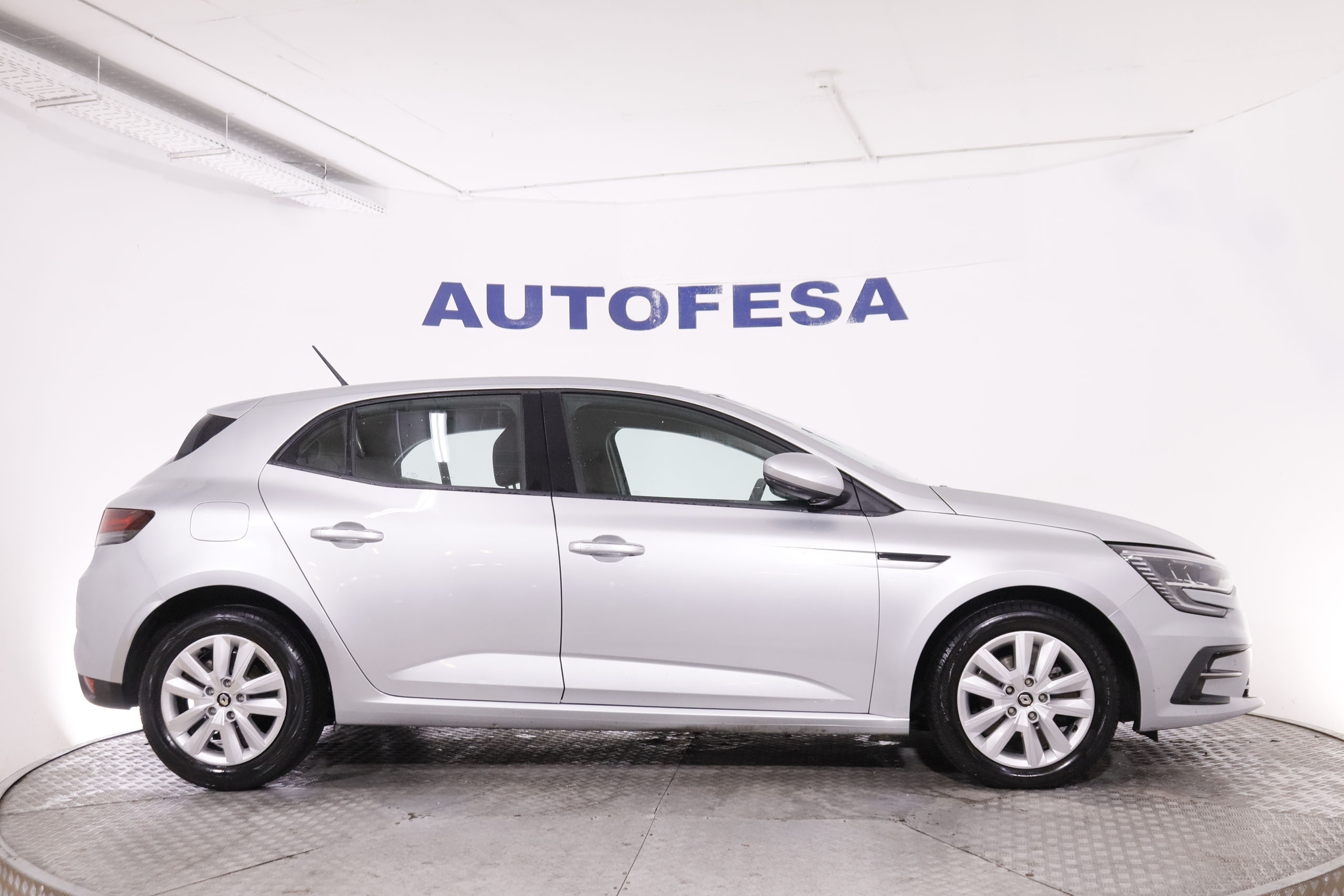 Renault Megane 1.5 BLUE DCI EQUILIBRE 115CV 5P # NAVY,PARKTRONIC foto 10