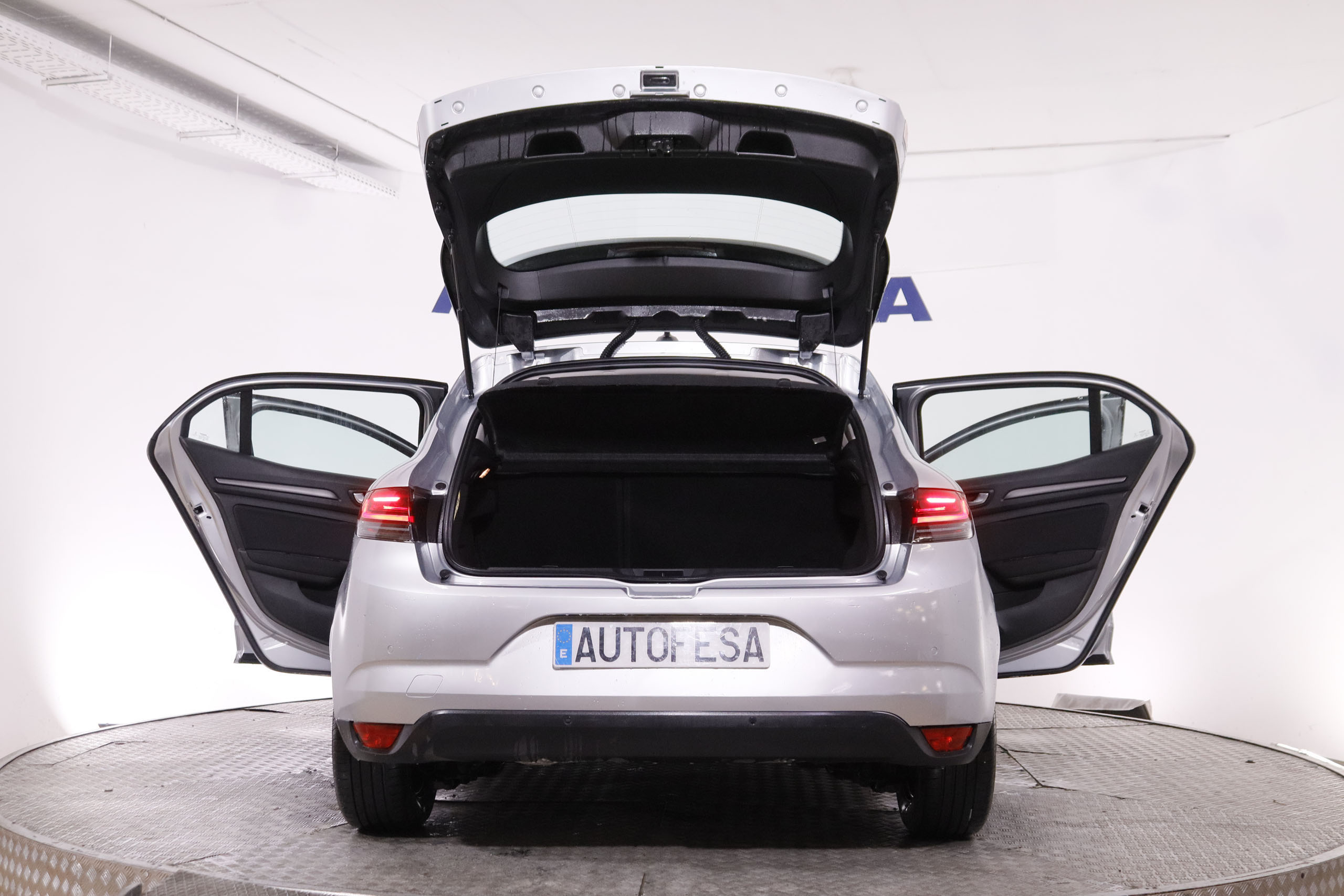 Renault Megane 1.5 BLUE DCI EQUILIBRE 115CV 5P # NAVY,PARKTRONIC foto 11