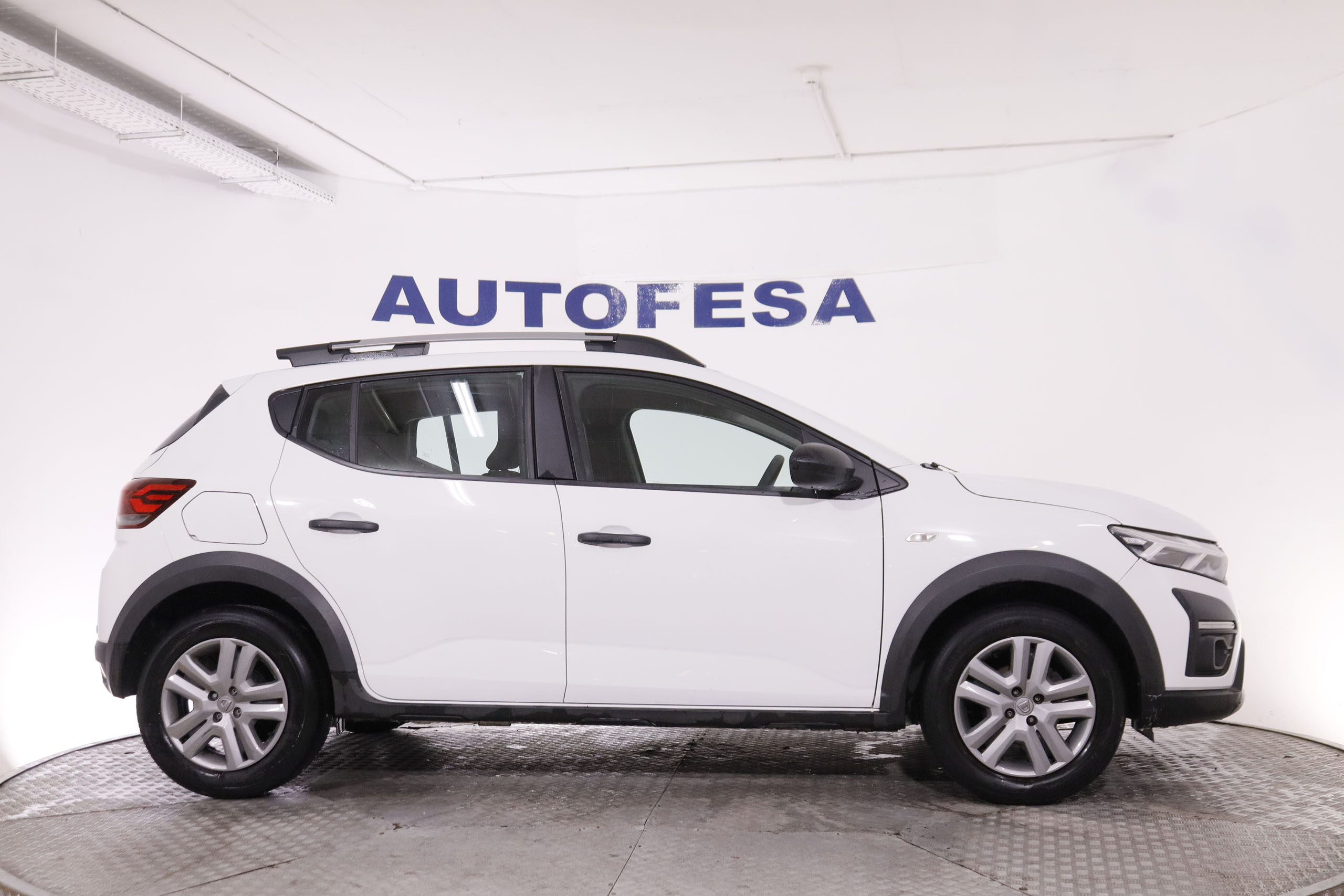 Dacia Sandero STEPWAY 1.0 ECO-G GAS GLP ESSENTIAL 100CV 5P # PARKTRONIC,FAROS LED foto 10