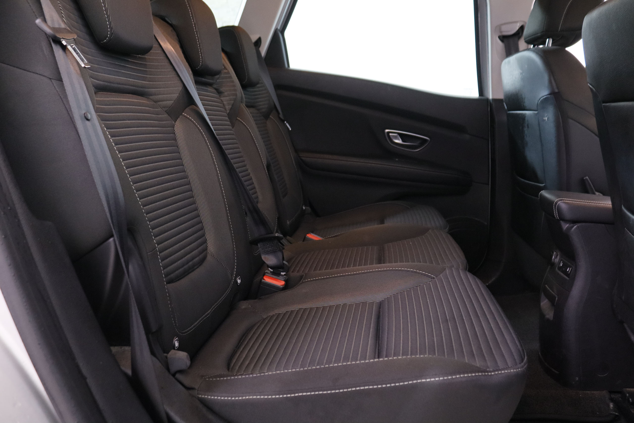 Renault Scenic 1.6 DCI 120CV BUSINESS 5P # NAVY,CAMARA TRASERA,PARKTORNIC foto 23