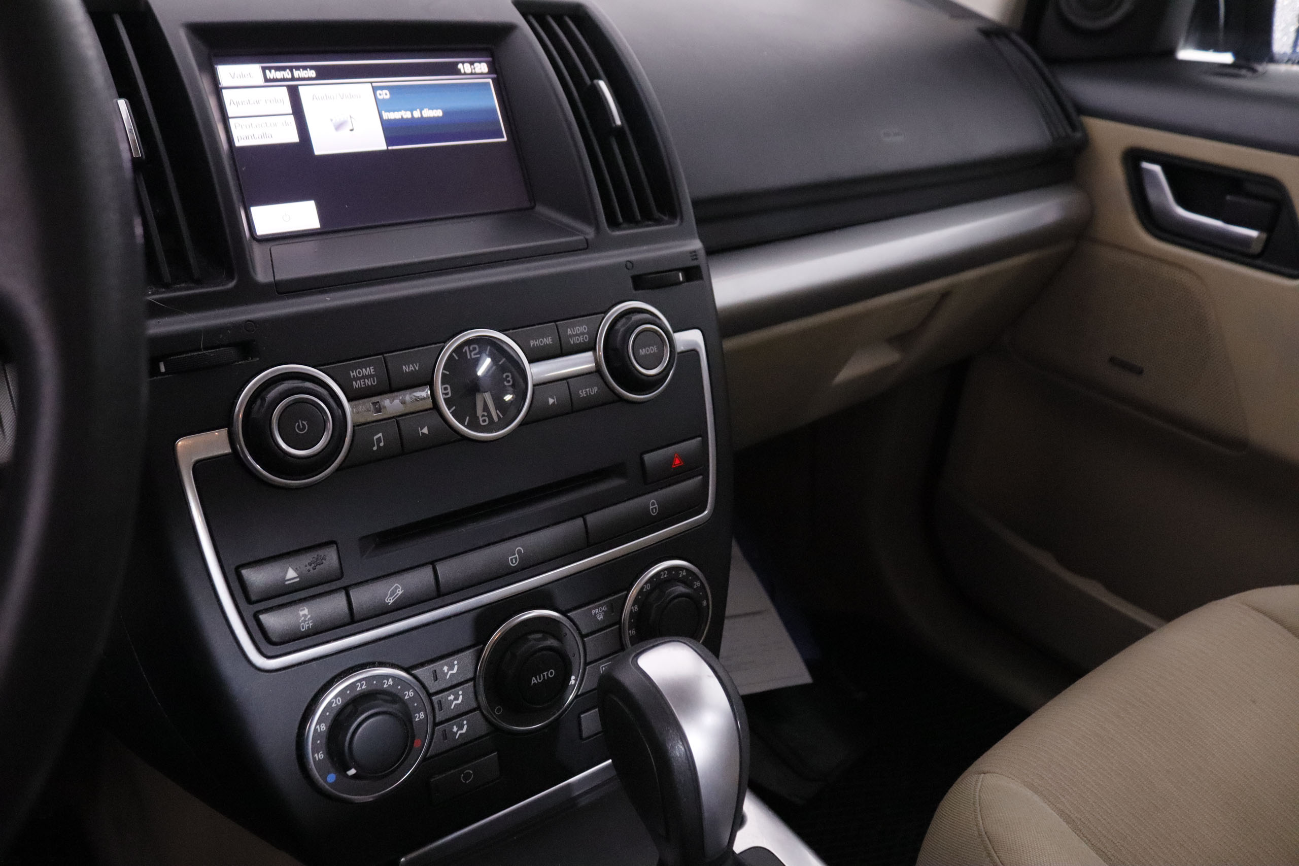 Land Rover Freelander 2.2 SD4 DYNAMIC AUTO 190CV 4X4 5P # PARKTRONIC foto 17