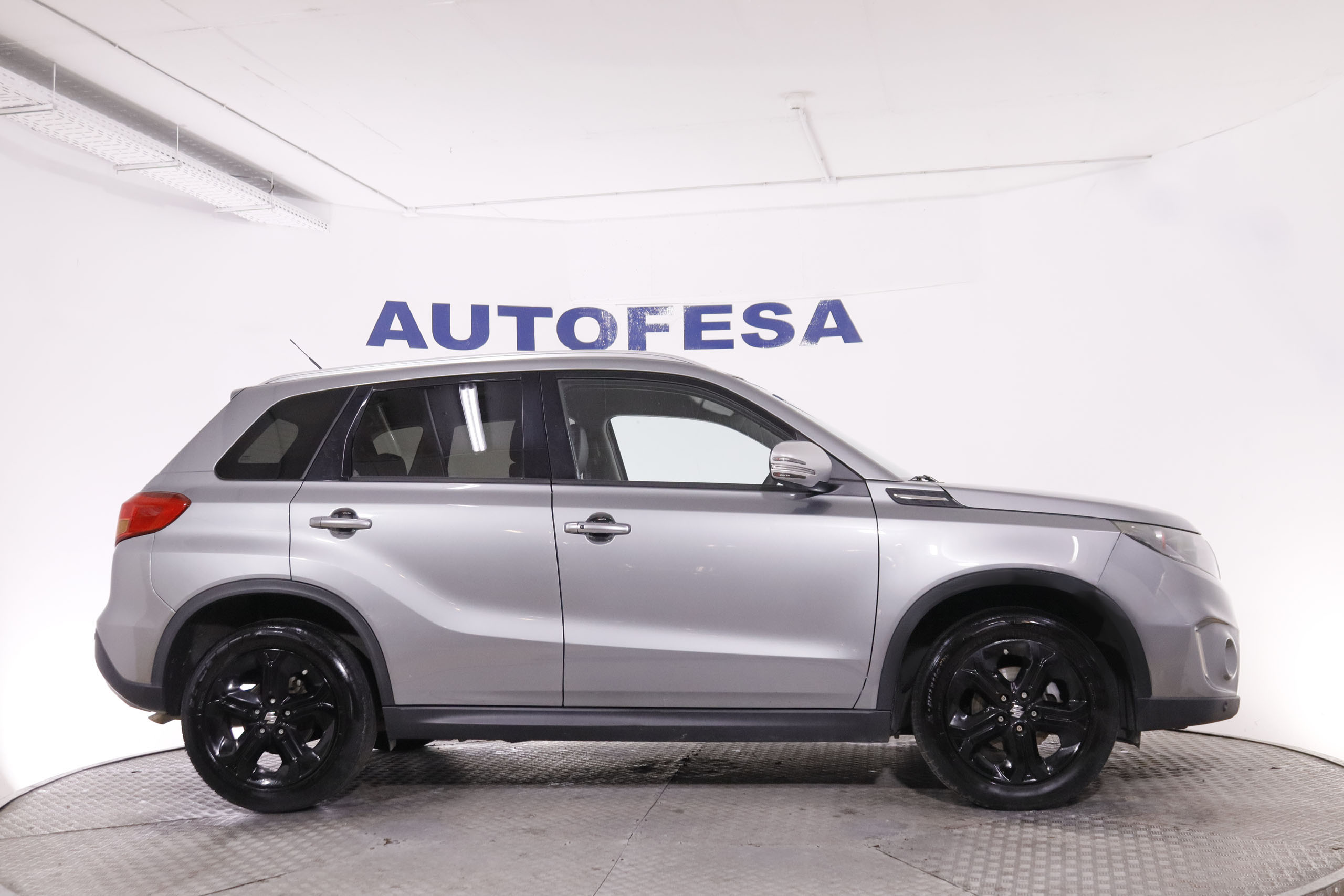 Suzuki Vitara 1.4T 4WD AUTO S 140CV 5P # NAVY,FAROS LED,CAMARA TRASERA,PARKTRONIC foto 5