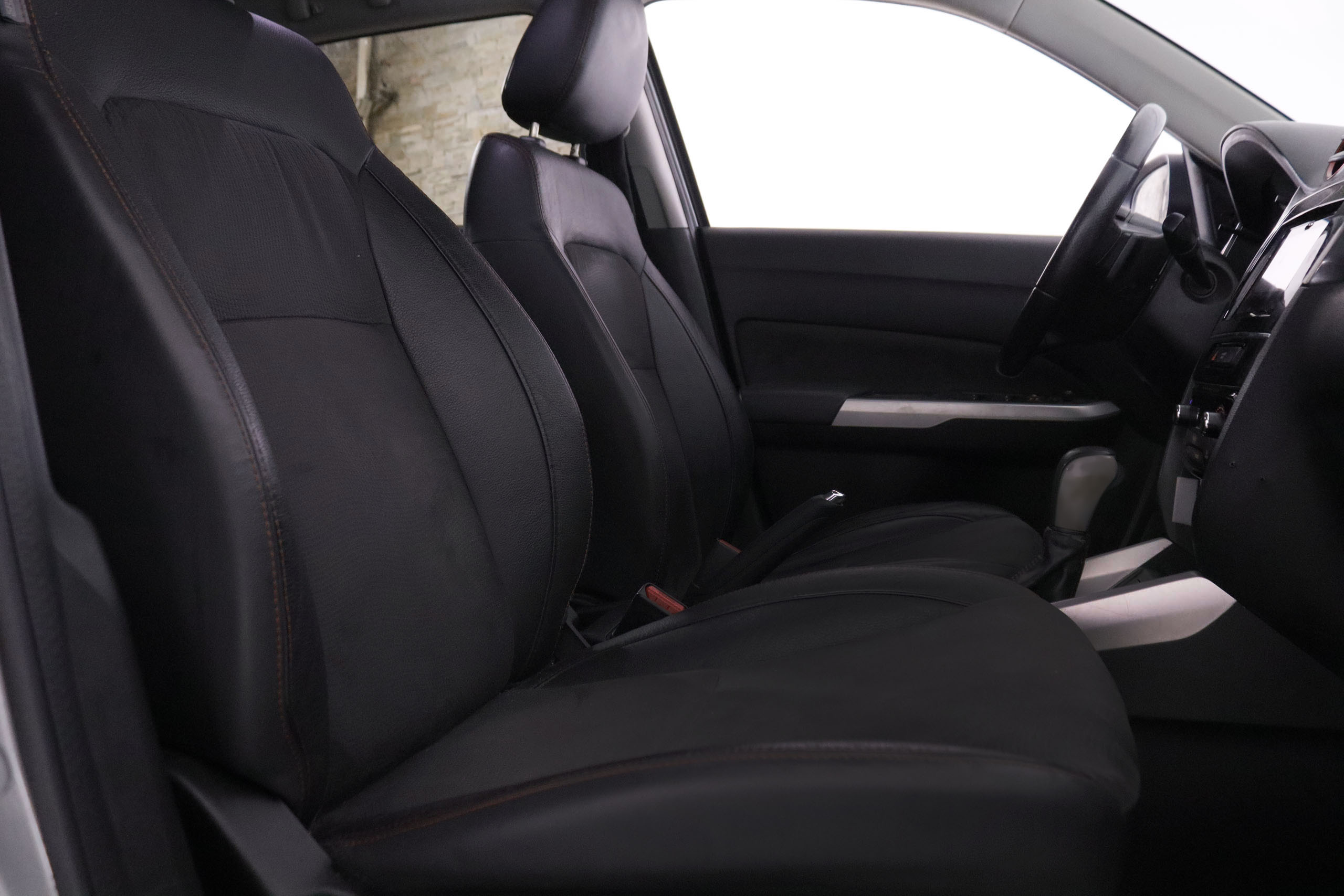 Suzuki Vitara 1.4T 4WD AUTO S 140CV 5P # NAVY,FAROS LED,CAMARA TRASERA,PARKTRONIC foto 22