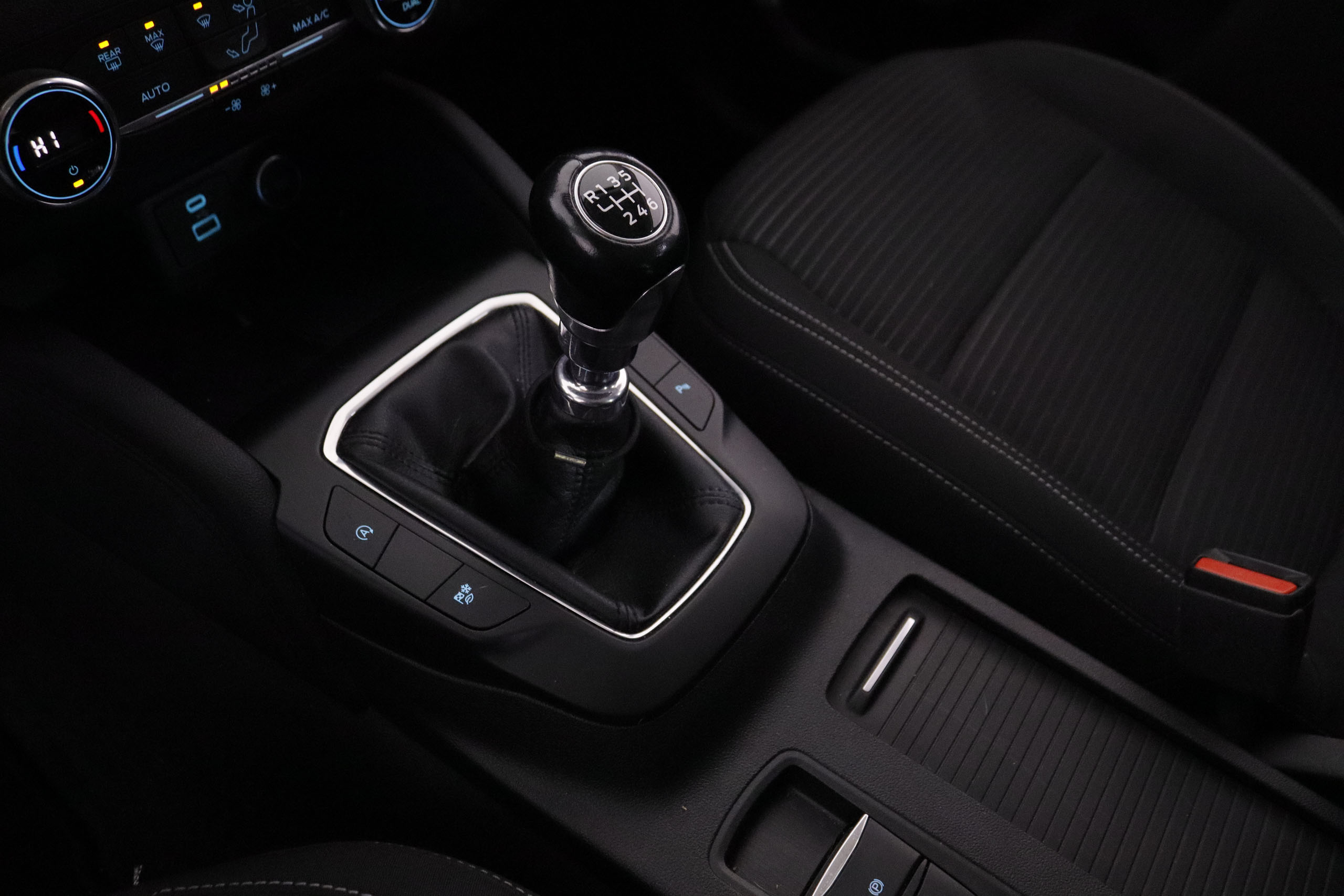 Ford Kuga 1.5 ECOBLUE 120CV TITANIUM 5P # NAVY,PARKTRONIC foto 21