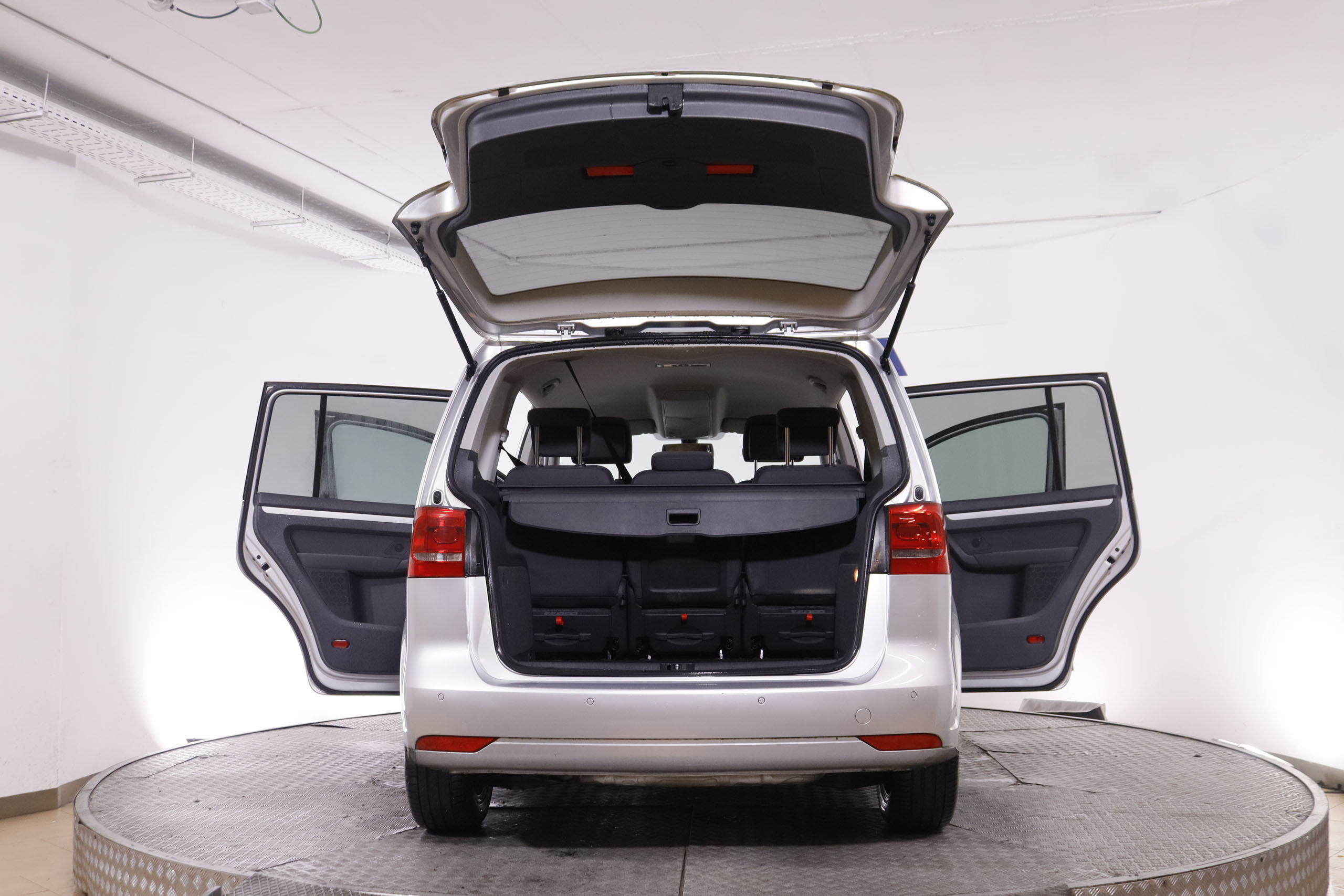 Volkswagen Touran 1.4 TSI ADVANCE 140CV 5P # NAVY, PARKTRONIC foto 10