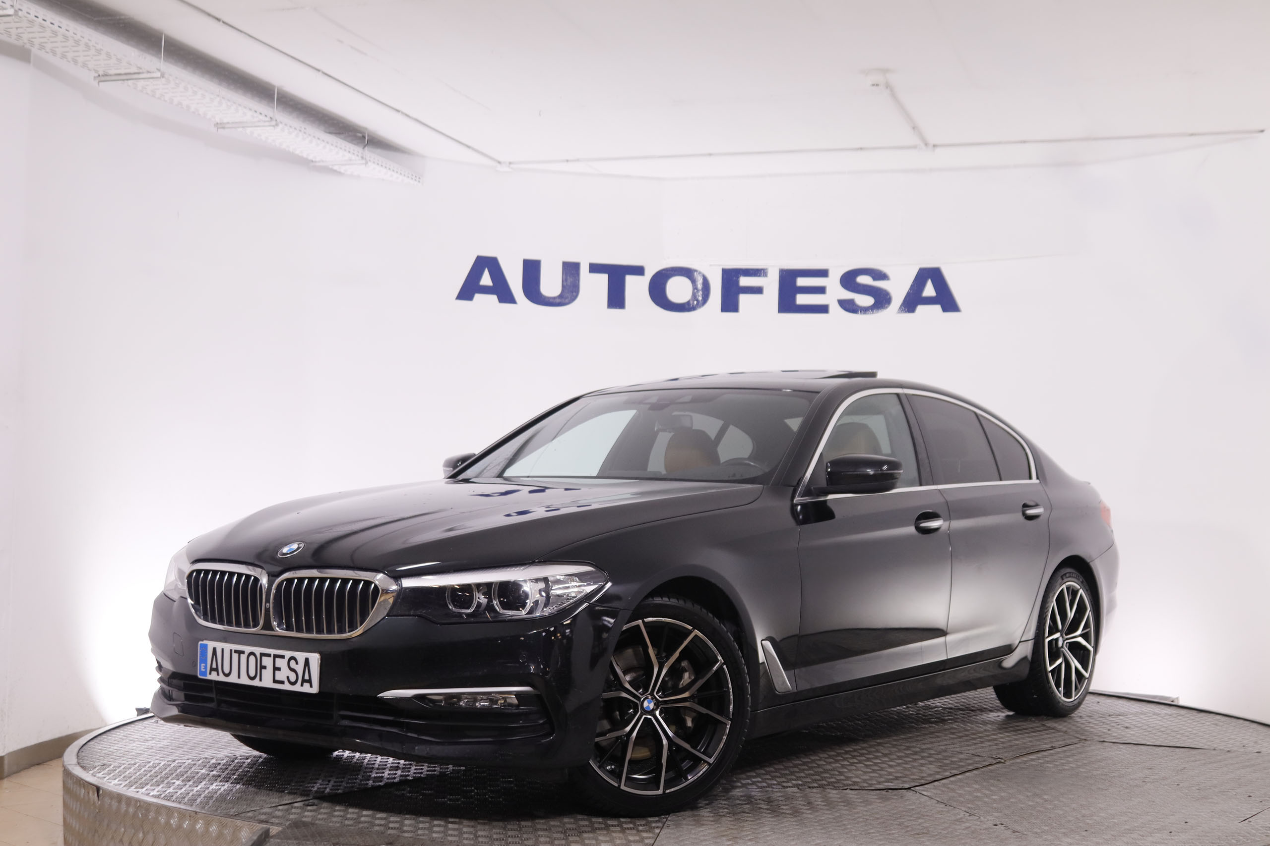 BMW 530 SERIE 5 530I XDRIVE AUTO 252CV 4P # CUERO, TECHO ELECTRICO, PARKTRONIC foto 1