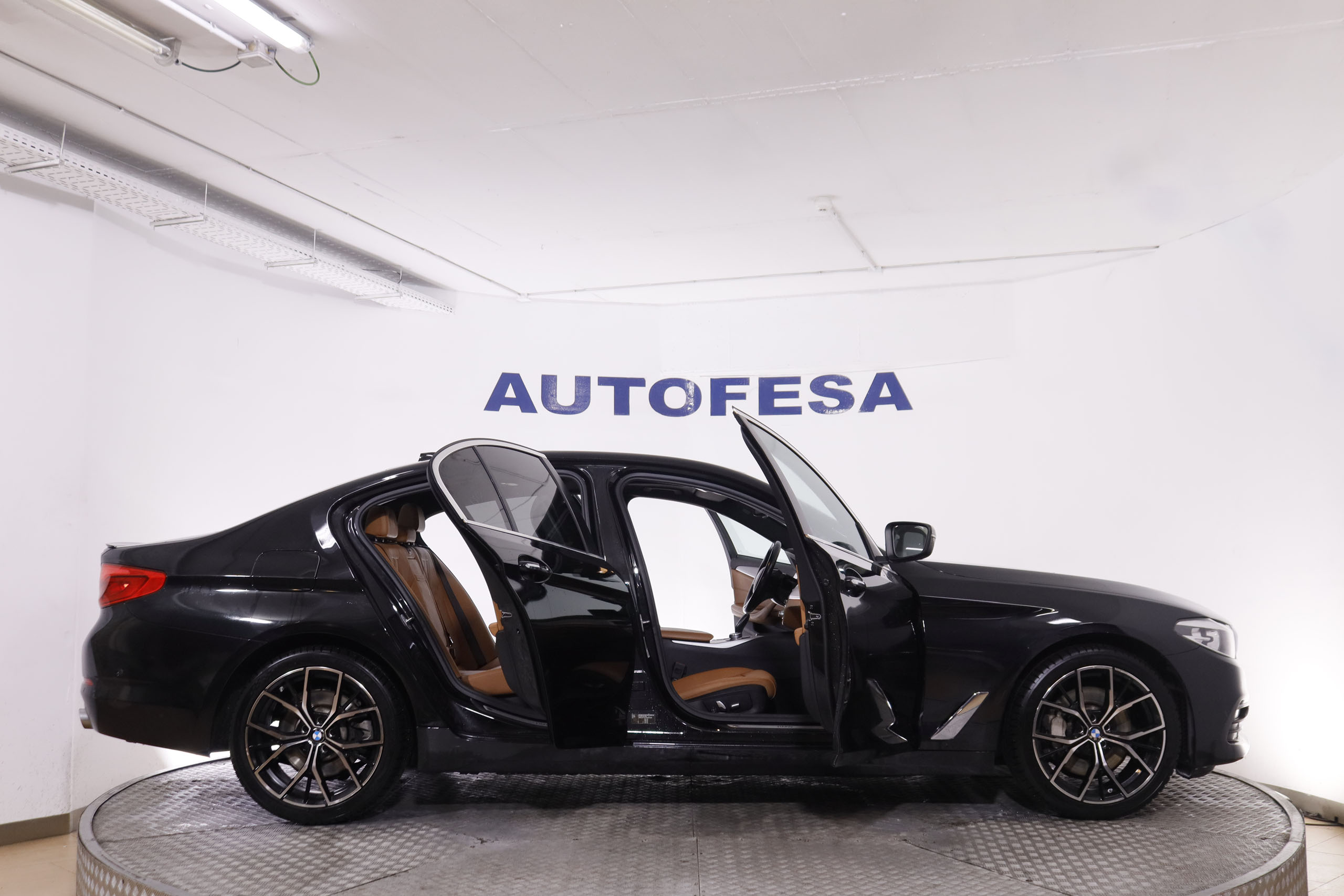 BMW 530 SERIE 5 530I XDRIVE AUTO 252CV 4P # CUERO, TECHO ELECTRICO, PARKTRONIC foto 11