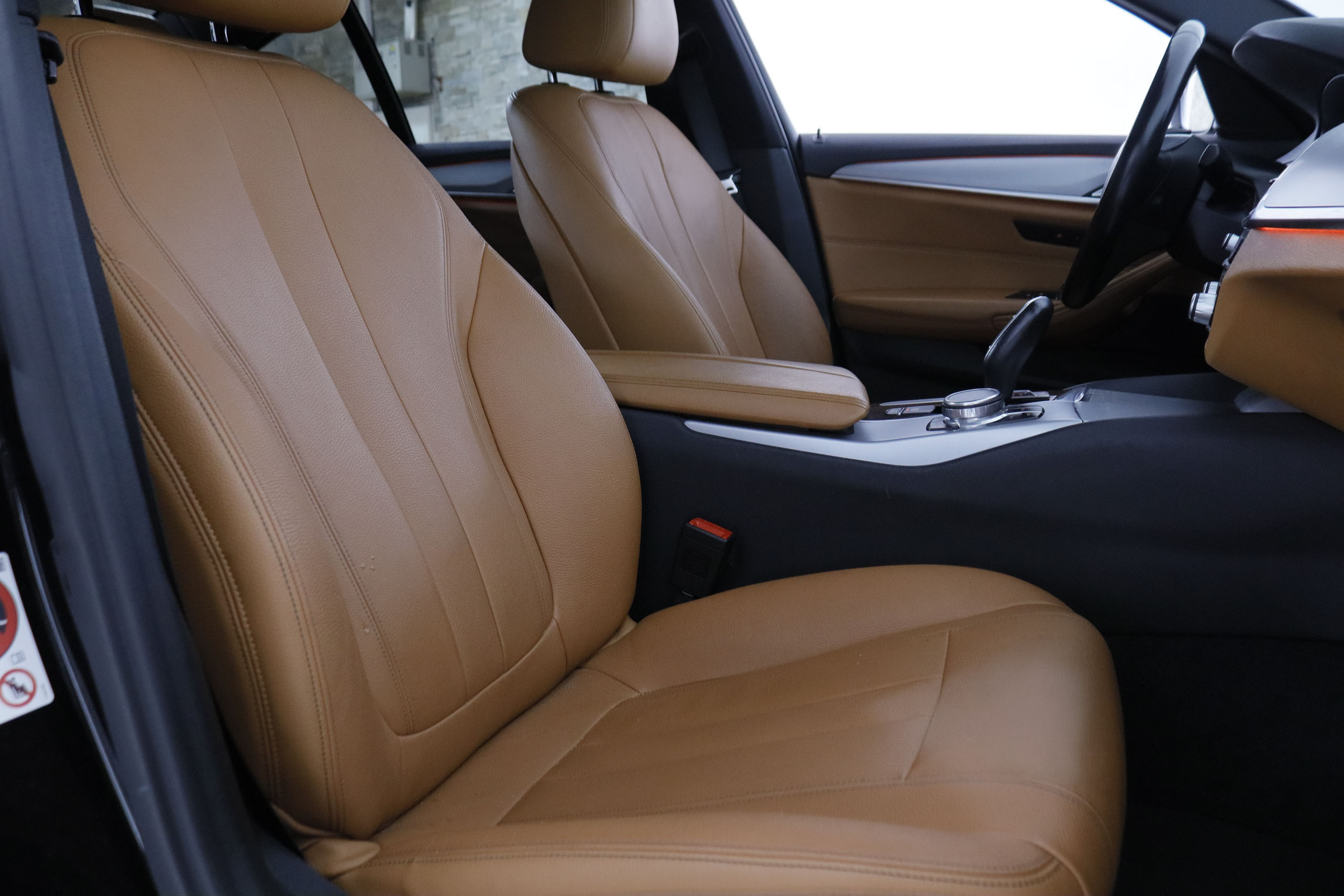 BMW 530 SERIE 5 530I XDRIVE AUTO 252CV 4P # CUERO, TECHO ELECTRICO, PARKTRONIC foto 31