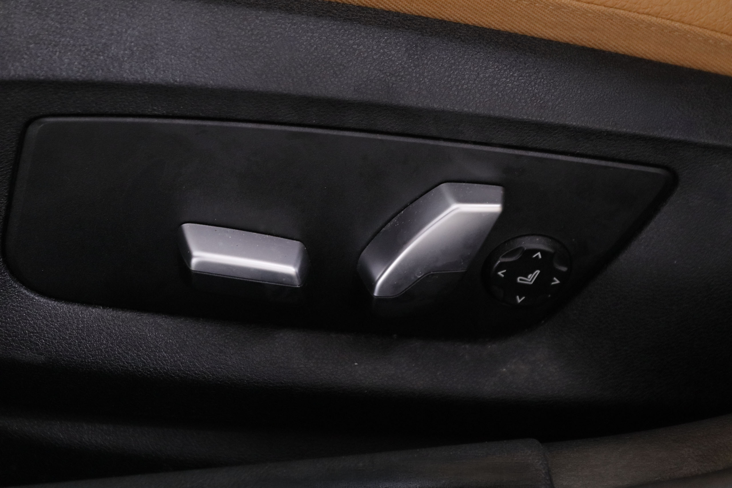 BMW 530 SERIE 5 530I XDRIVE AUTO 252CV 4P # CUERO, TECHO ELECTRICO, PARKTRONIC foto 30