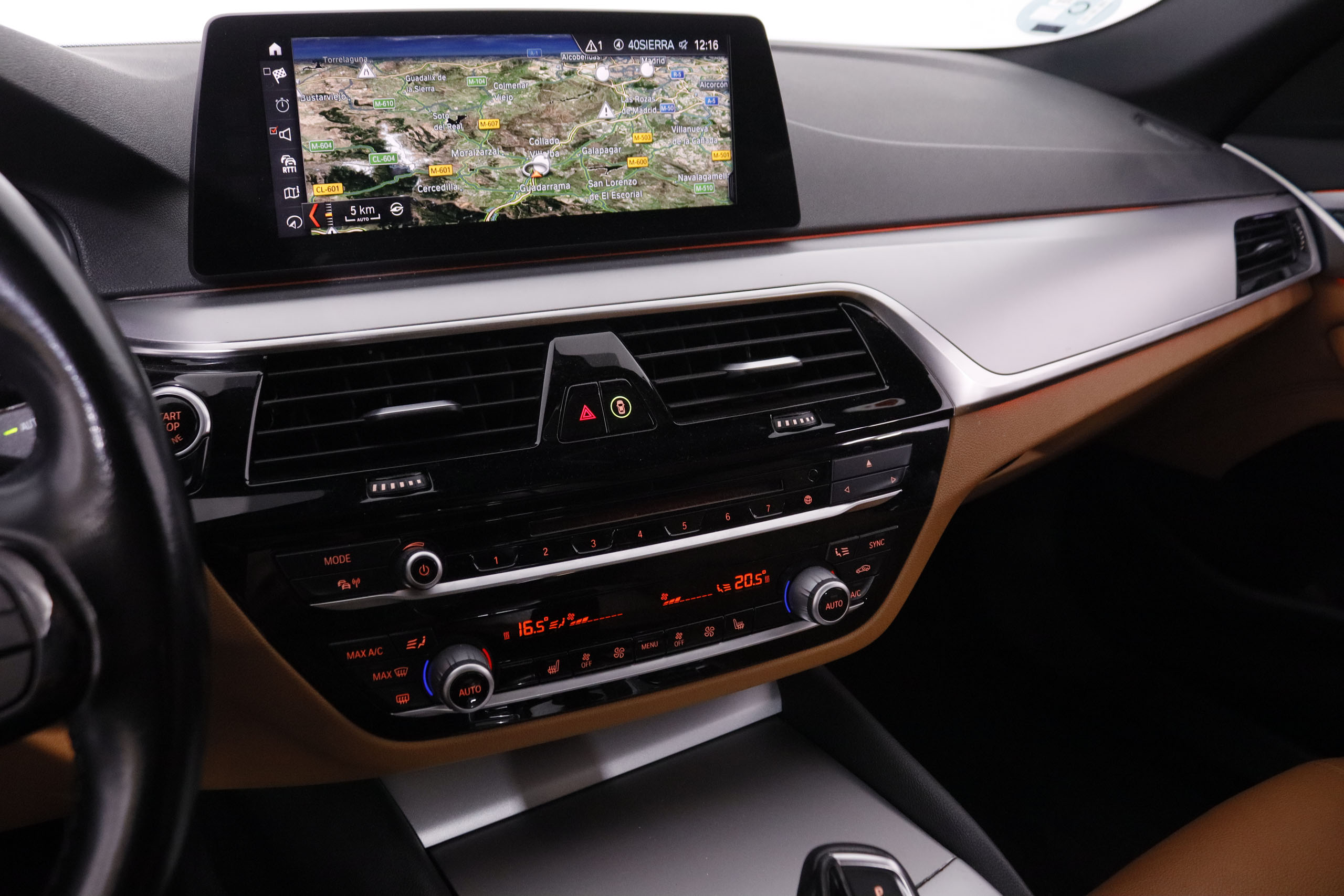 BMW 530 SERIE 5 530I XDRIVE AUTO 252CV 4P # CUERO, TECHO ELECTRICO, PARKTRONIC foto 19