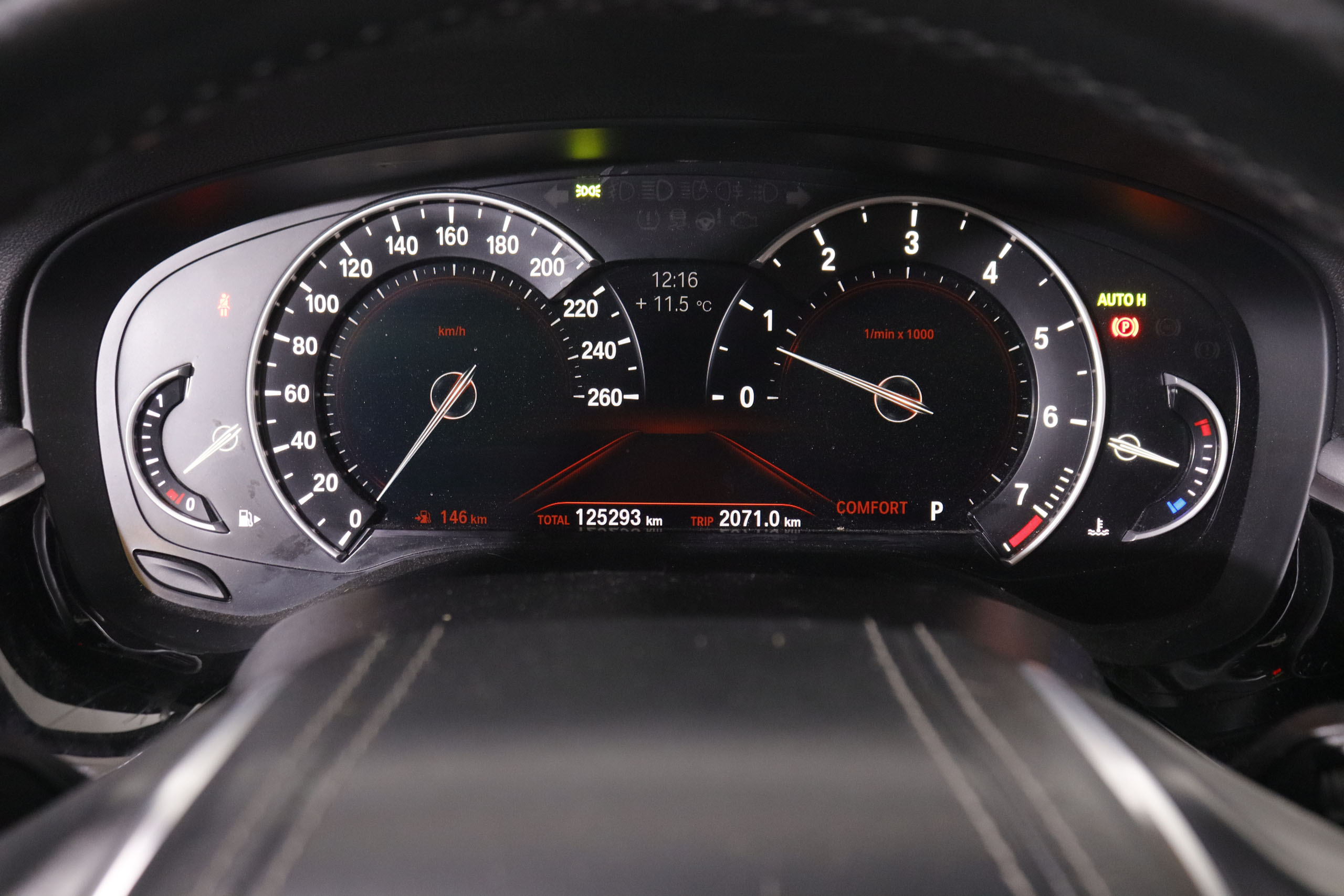 BMW 530 SERIE 5 530I XDRIVE AUTO 252CV 4P # CUERO, TECHO ELECTRICO, PARKTRONIC foto 18