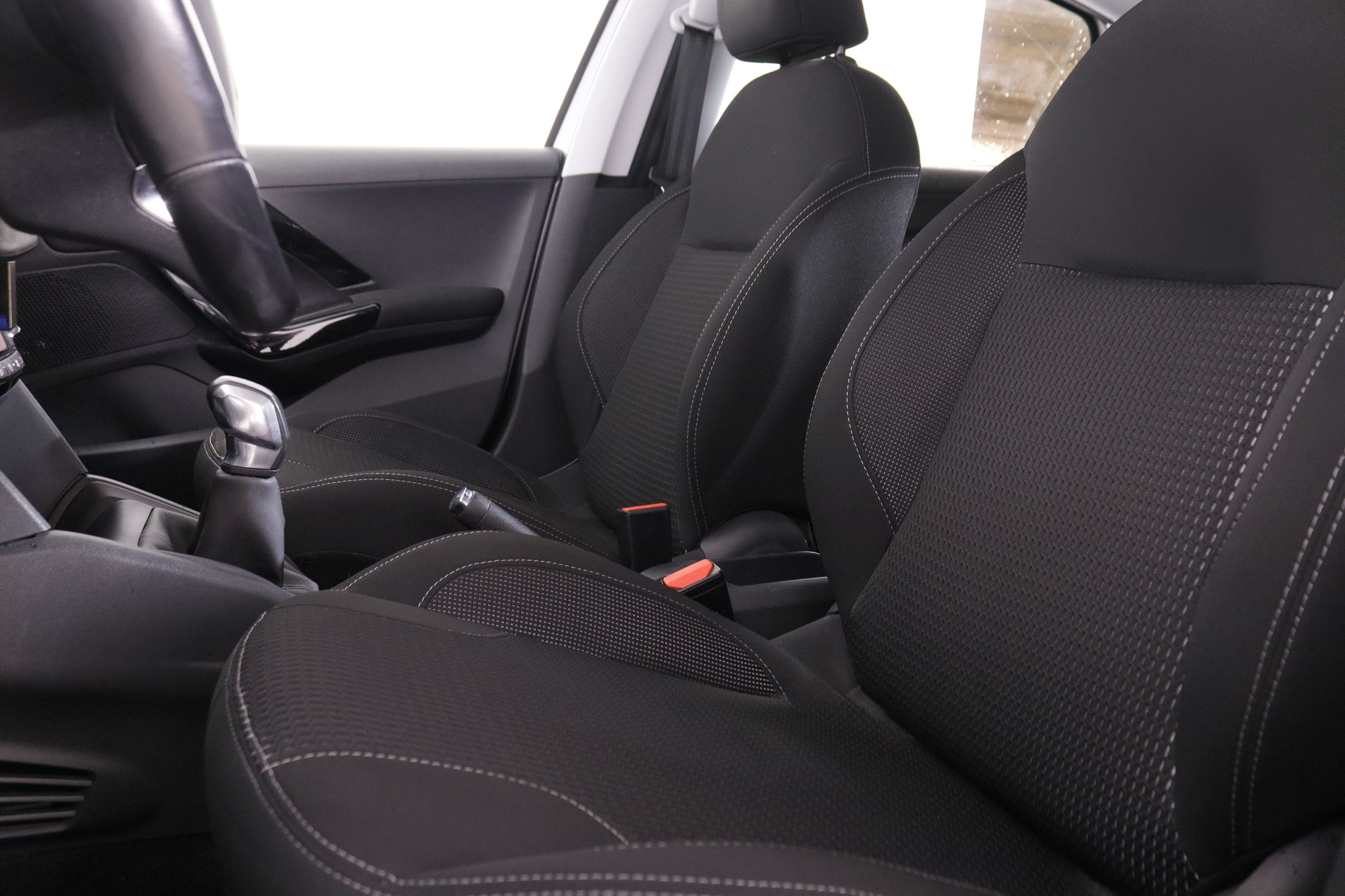 Peugeot 208 1.2 PURE TECH ALLURE 82CV 5P # NAVY, PARKTRONIC foto 22