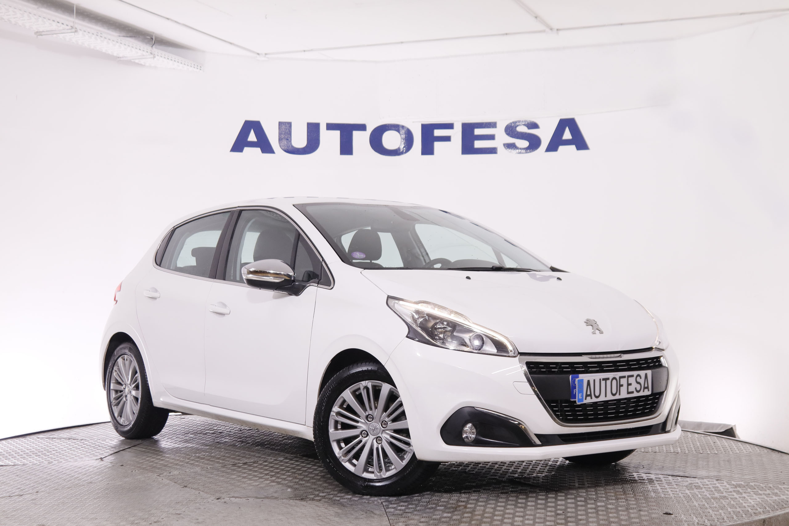 Peugeot 208 1.2 PURE TECH ALLURE 82CV 5P # NAVY, PARKTRONIC foto 3