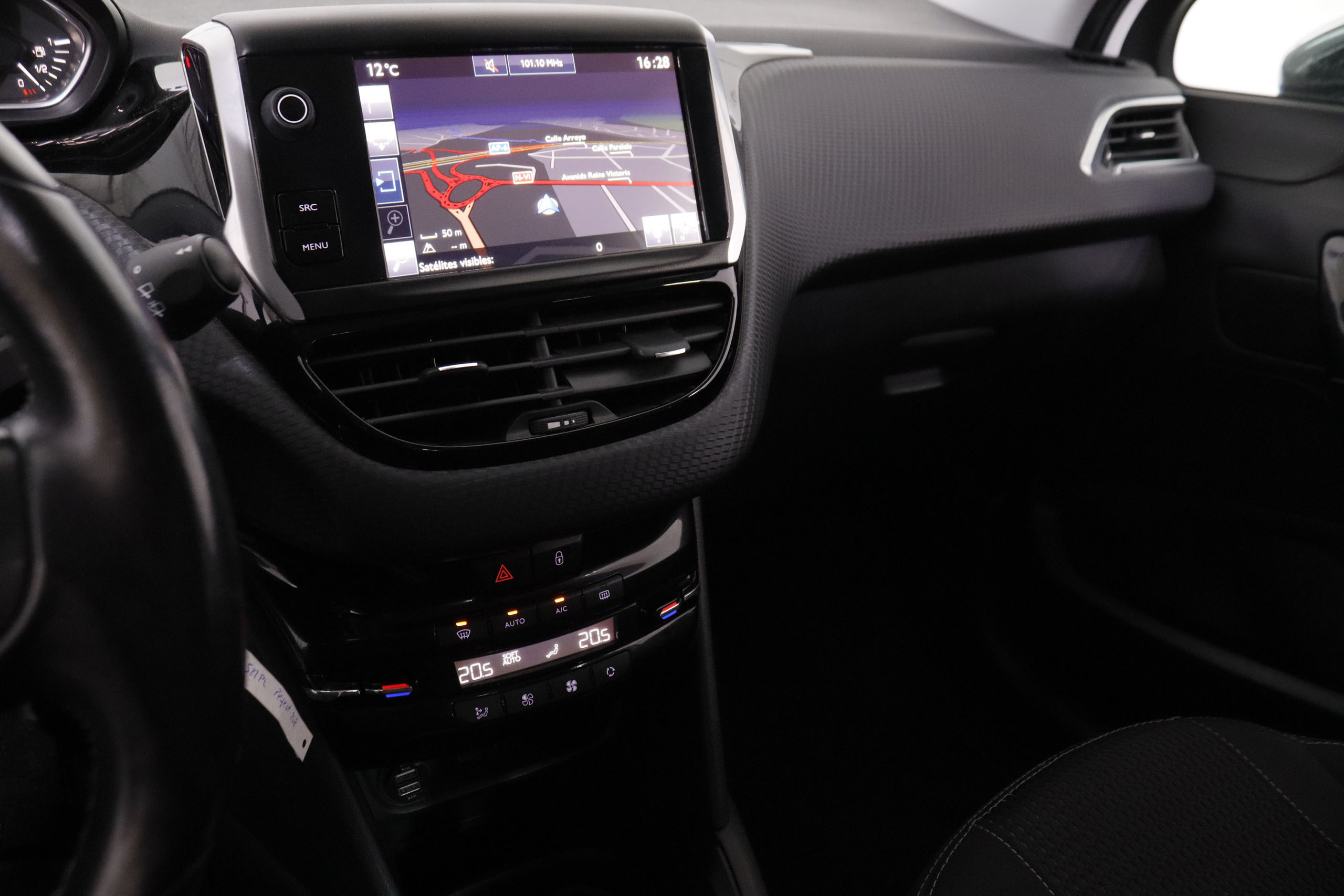 Peugeot 208 1.2 PURE TECH ALLURE 82CV 5P # NAVY, PARKTRONIC foto 18