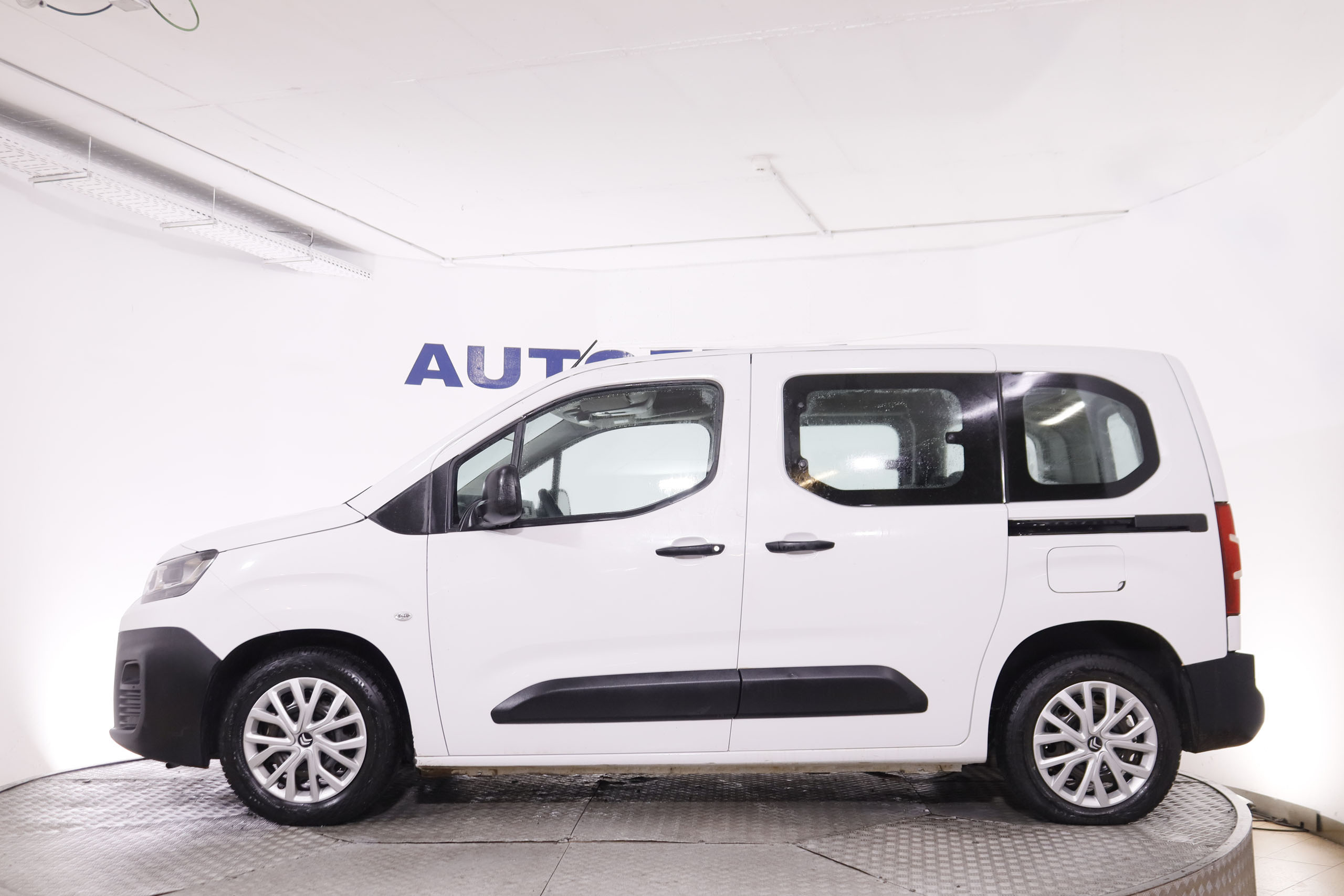 Citroen Berlingo 1.5 BLUEHDI TALLA M LIVE 100CV 5P # IVA DEDUCIBLE foto 13