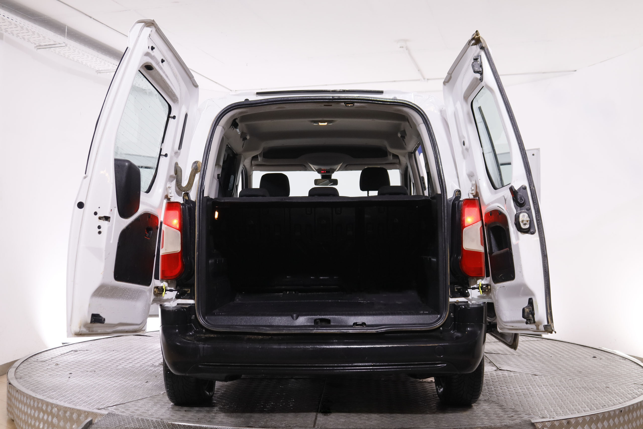 Citroen Berlingo 1.5 BLUEHDI TALLA M LIVE 100CV 5P # IVA DEDUCIBLE foto 11