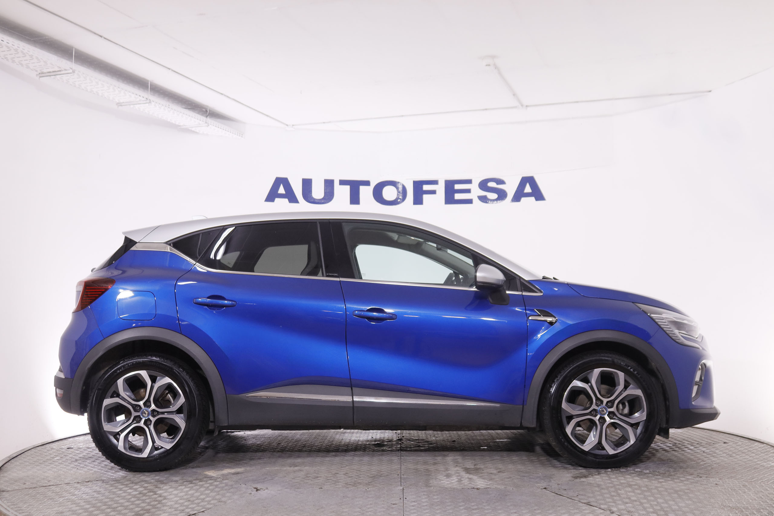 Renault Captur 1.6 E-TECH PLUG-IN INTENS AUTO 160CV 5P # IVA DEDUCIBLE, NAVY, PARKTRONIC foto 9