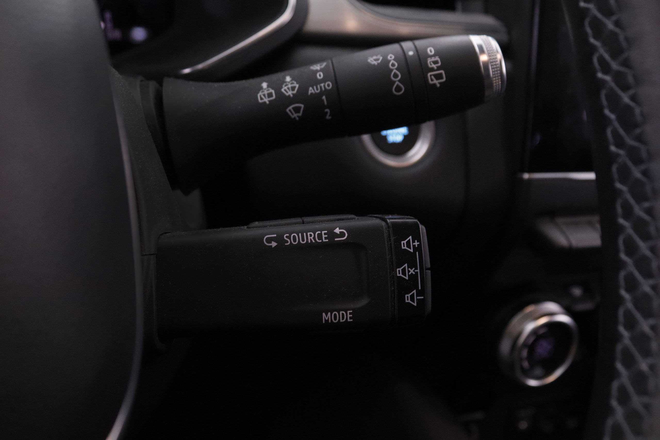 Renault Captur 1.6 E-TECH PLUG-IN INTENS AUTO 160CV 5P # IVA DEDUCIBLE, NAVY, PARKTRONIC foto 24