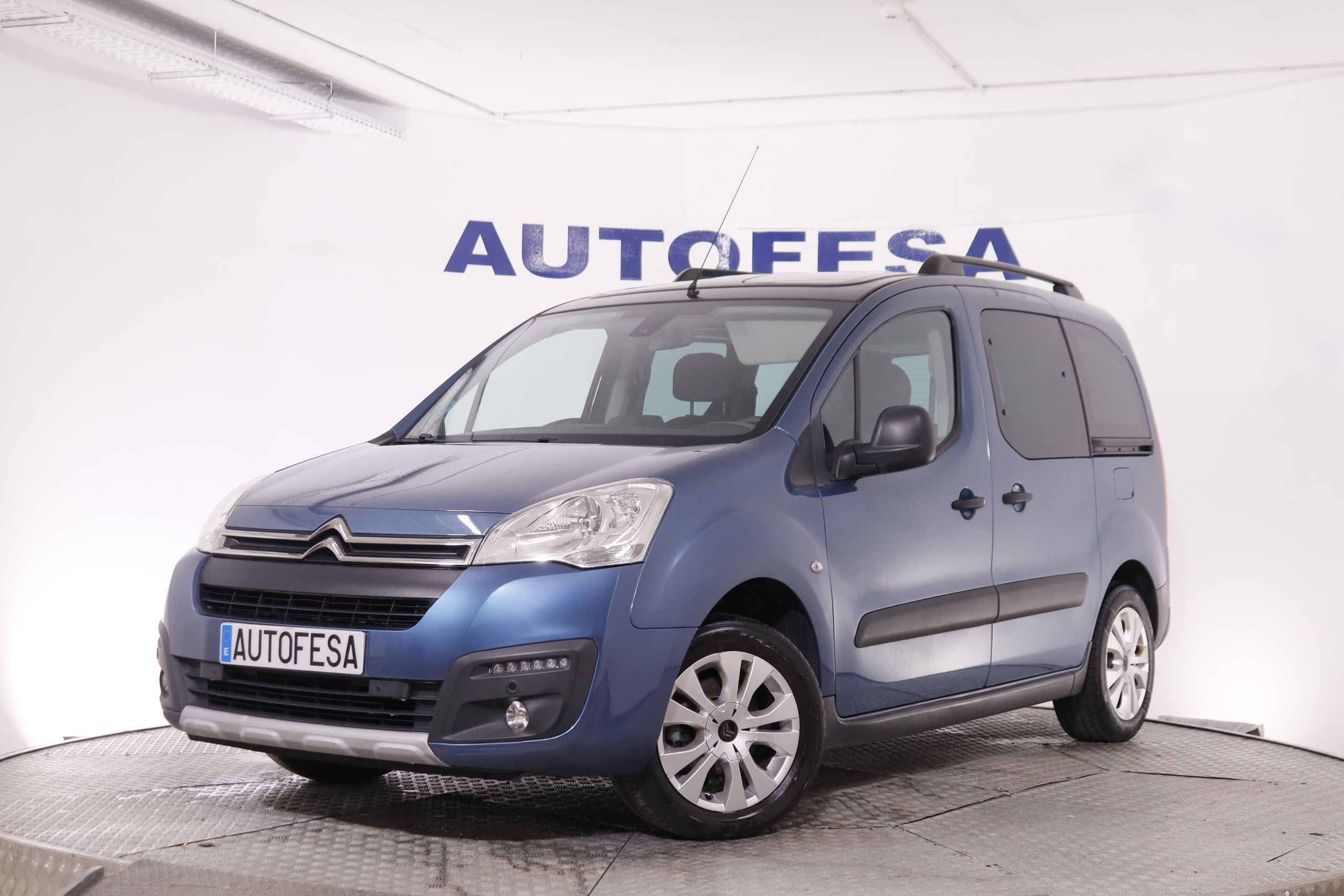 Citroen Berlingo MULTISPACE 1.2i 20 ANIVERSARIO 110CV 5P # PARKTRONIC foto 1
