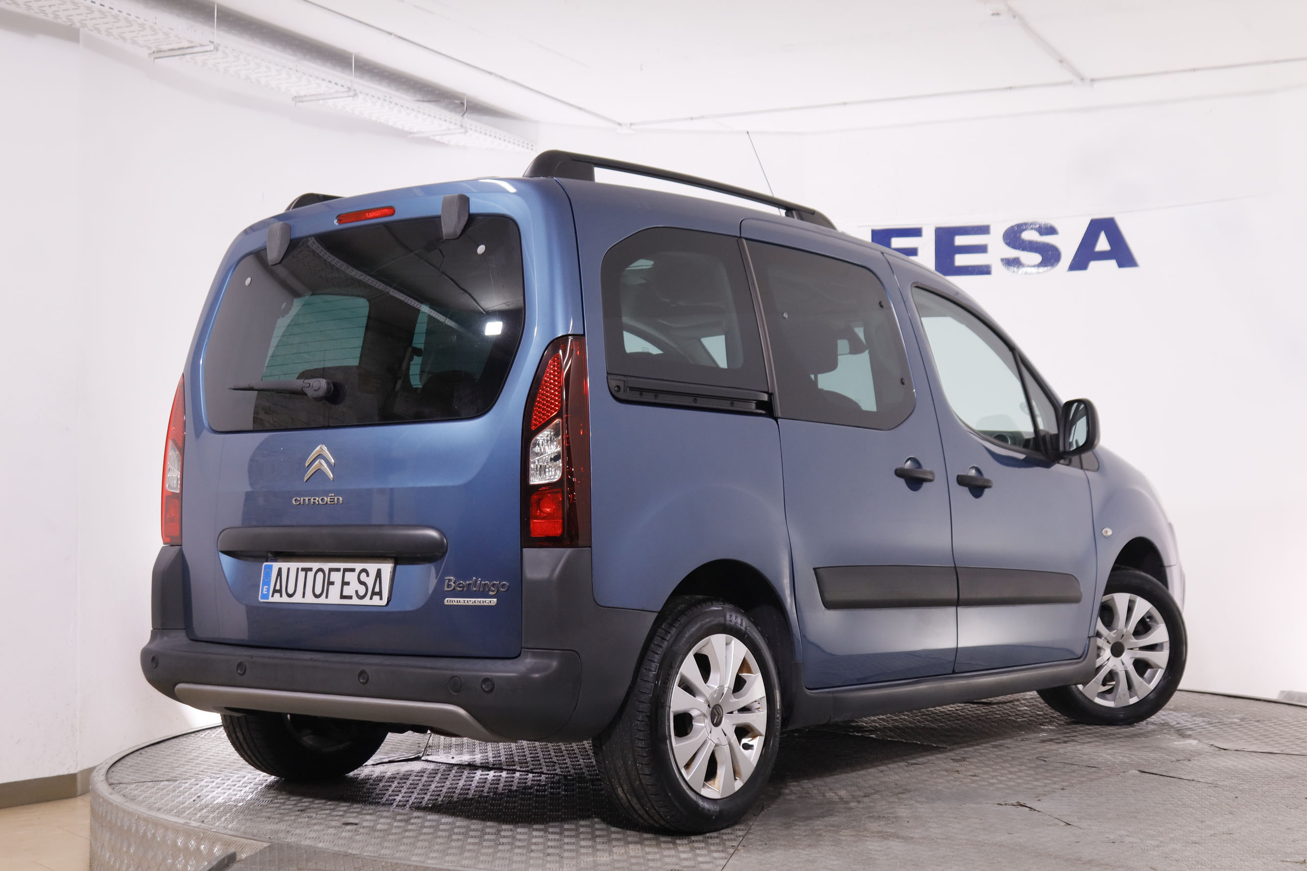 Citroen Berlingo MULTISPACE 1.2i 20 ANIVERSARIO 110CV 5P # PARKTRONIC foto 7